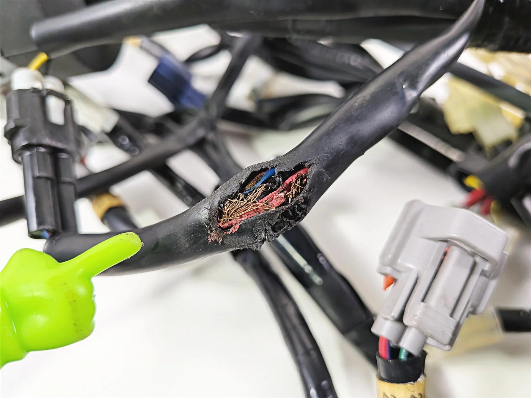 2016 Yamaha YZF R1 RN32 Wiring Harness Loom -For Parts B60-82590-10-00 - Image 15
