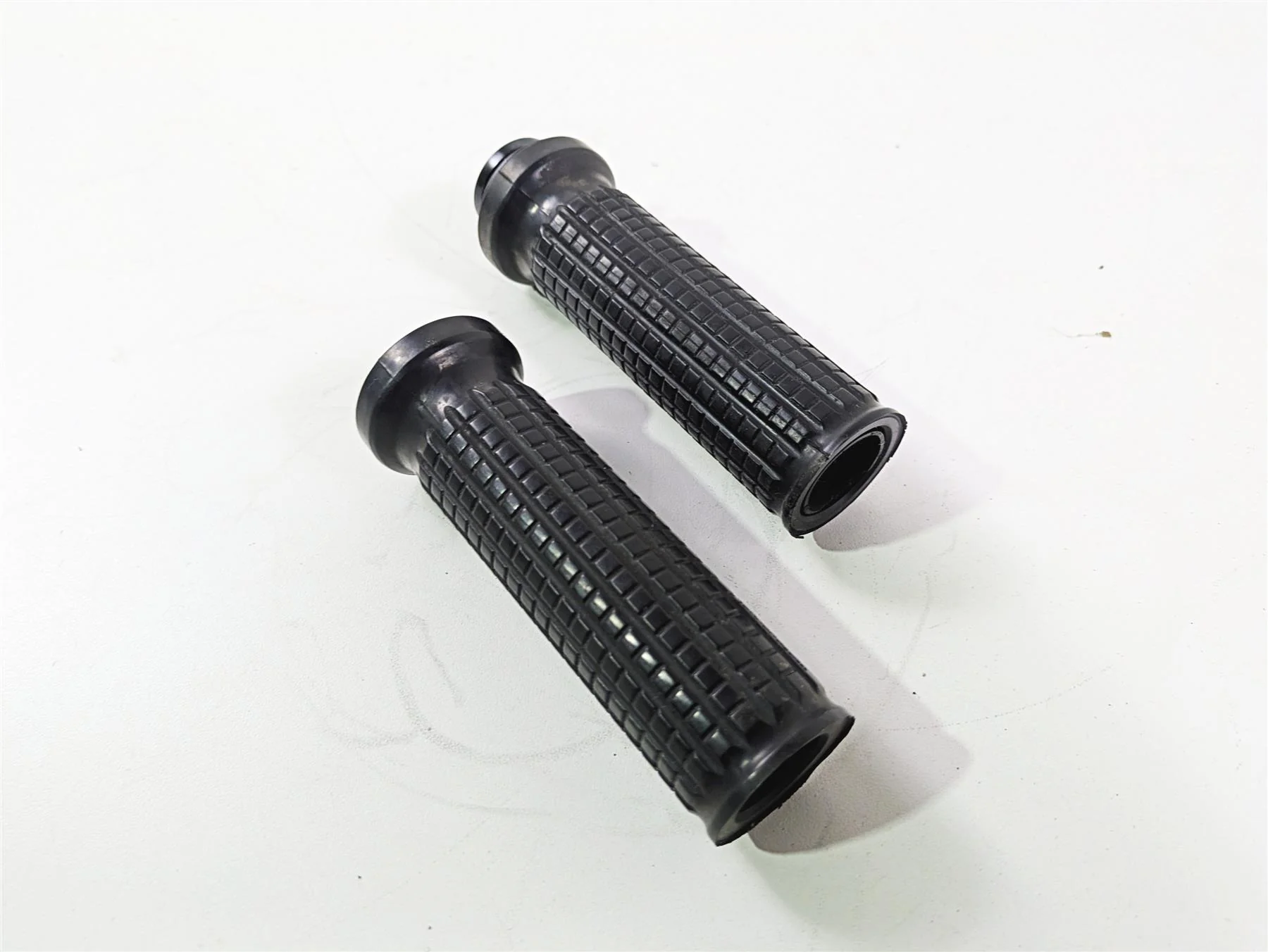 2016 Zero Motorcycles S 9.8 Motogadged Hand Grip Set 22mm - Image 10