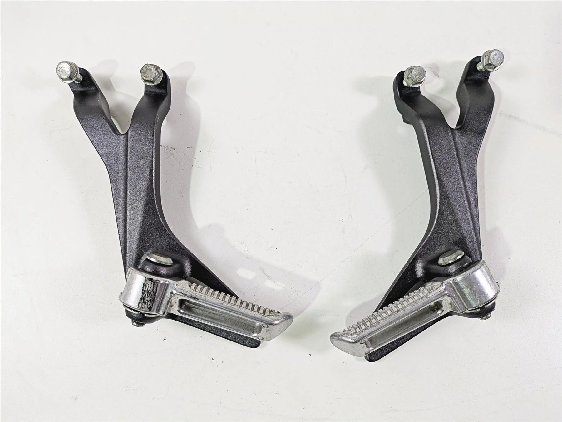 2016 Zero Motorcycles S 9.8 Rear Passenger Footpeg Set L 20-04285  R 20-07604 - Image 7