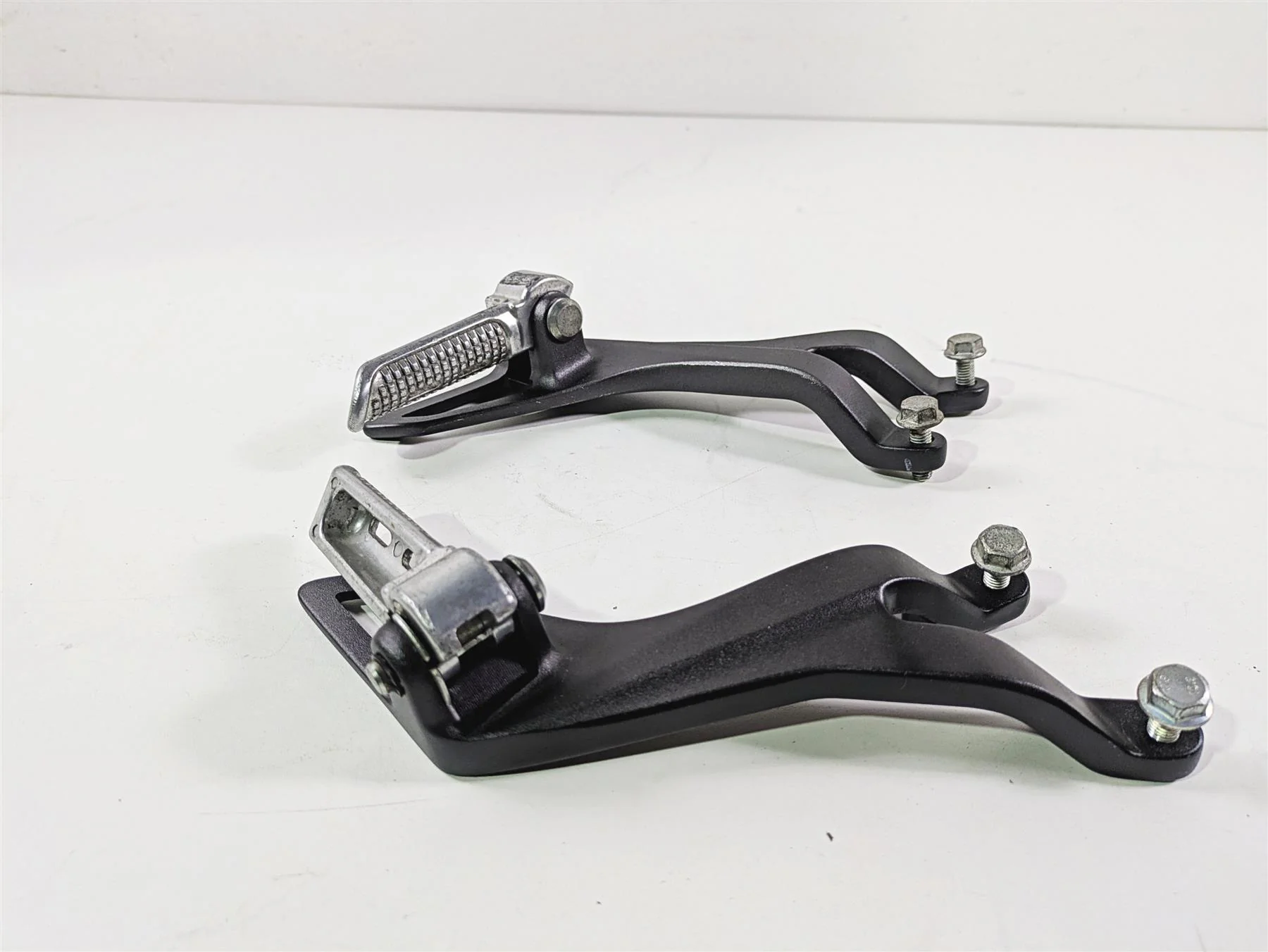 2016 Zero Motorcycles S 9.8 Rear Passenger Footpeg Set L 20-04285  R 20-07604 - Image 9