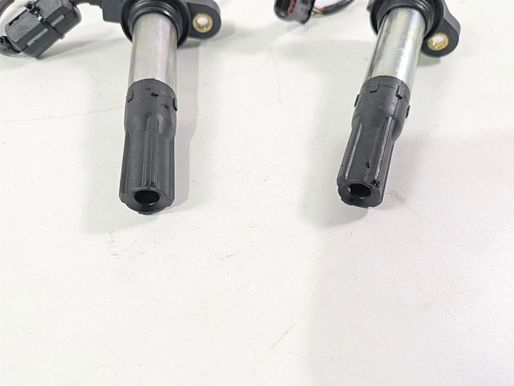 2017 Aprilia RSV 1100 Tuono V4 Factory Eldor Ignition Coil Set 857084 857501 - Image 5