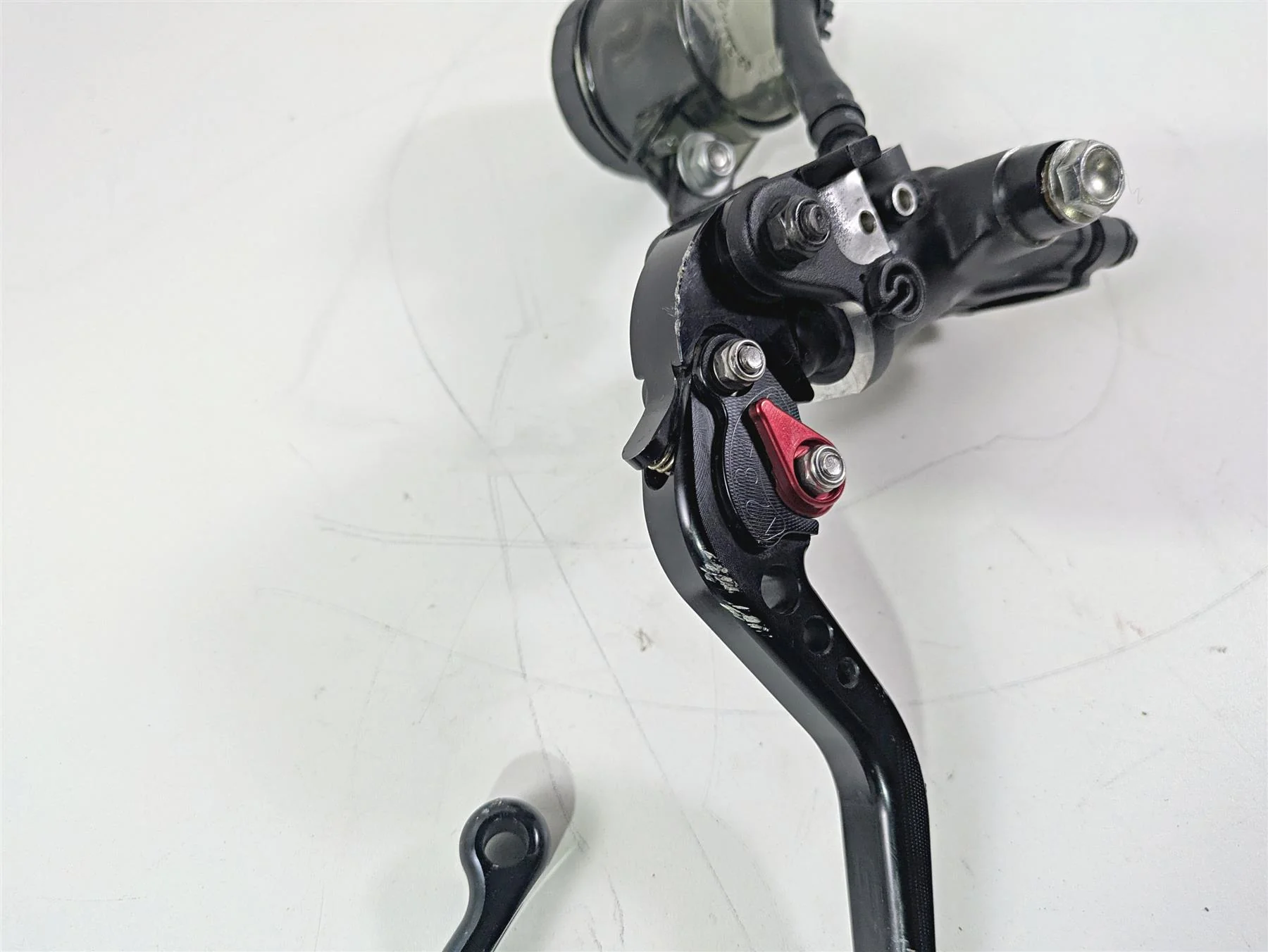 2017 Aprilia RSV 1100 Tuono V4 Factory Front Radial Brake Mstr Cylinder 2B002995 - Image 9