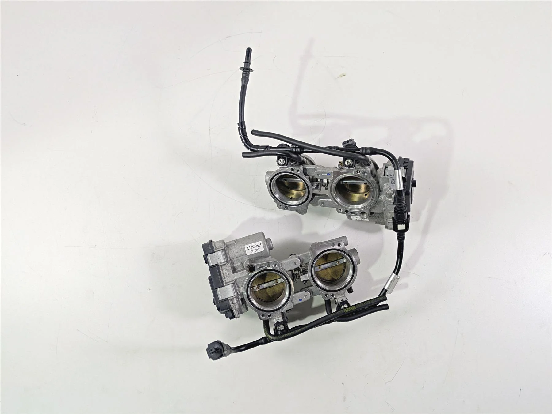2017 Aprilia RSV 1100 Tuono V4 Factory Front Rear Throttle Bodies 857303 857304 - Image 5