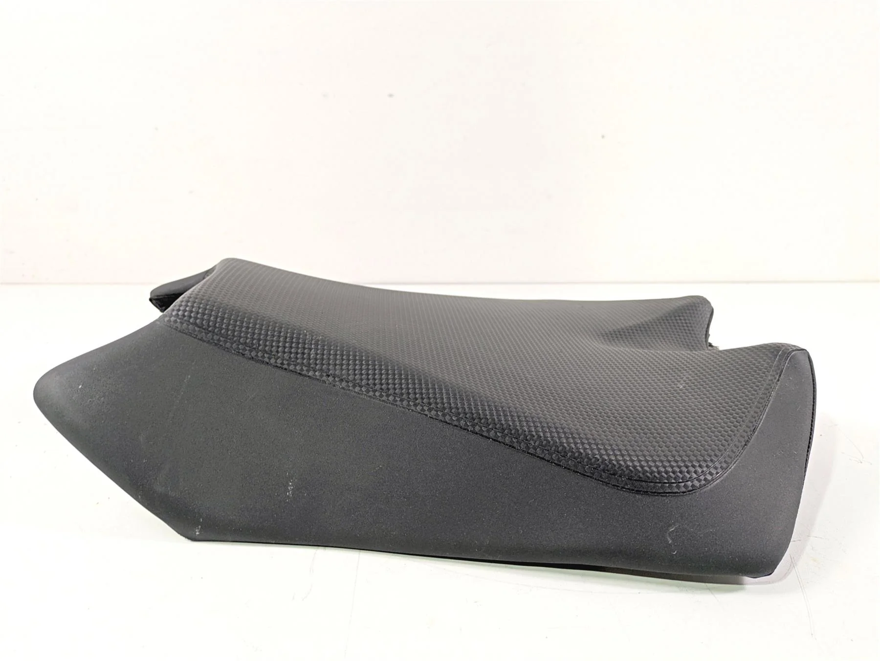 2017 Aprilia RSV 1100 Tuono V4 Factory Front Rider Seat Saddle -Read B04545600C1 - Image 5