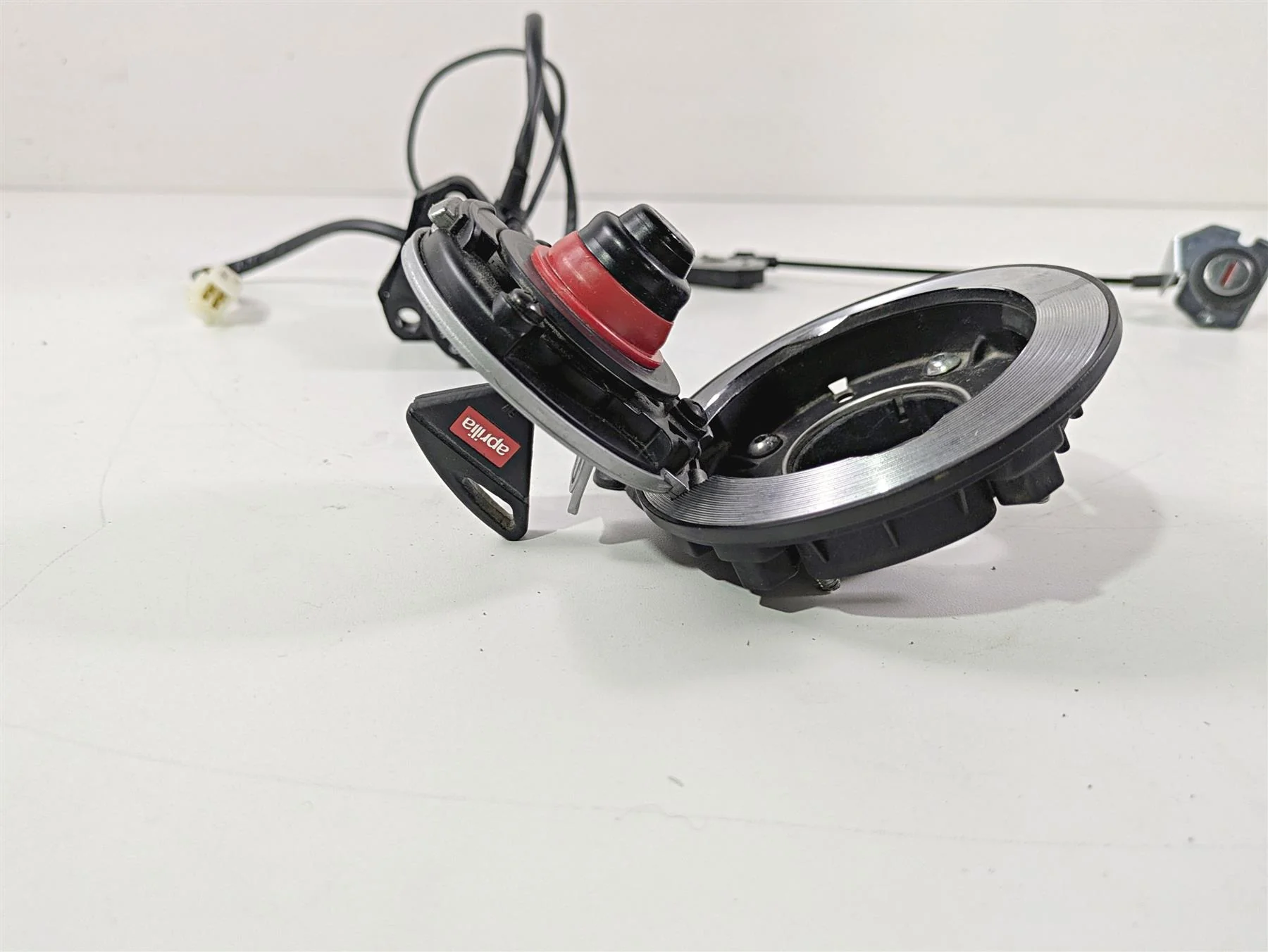2017 Aprilia RSV 1100 Tuono V4 Factory Gauges Ignition Switch Cdi Key 2B003549 - Image 10