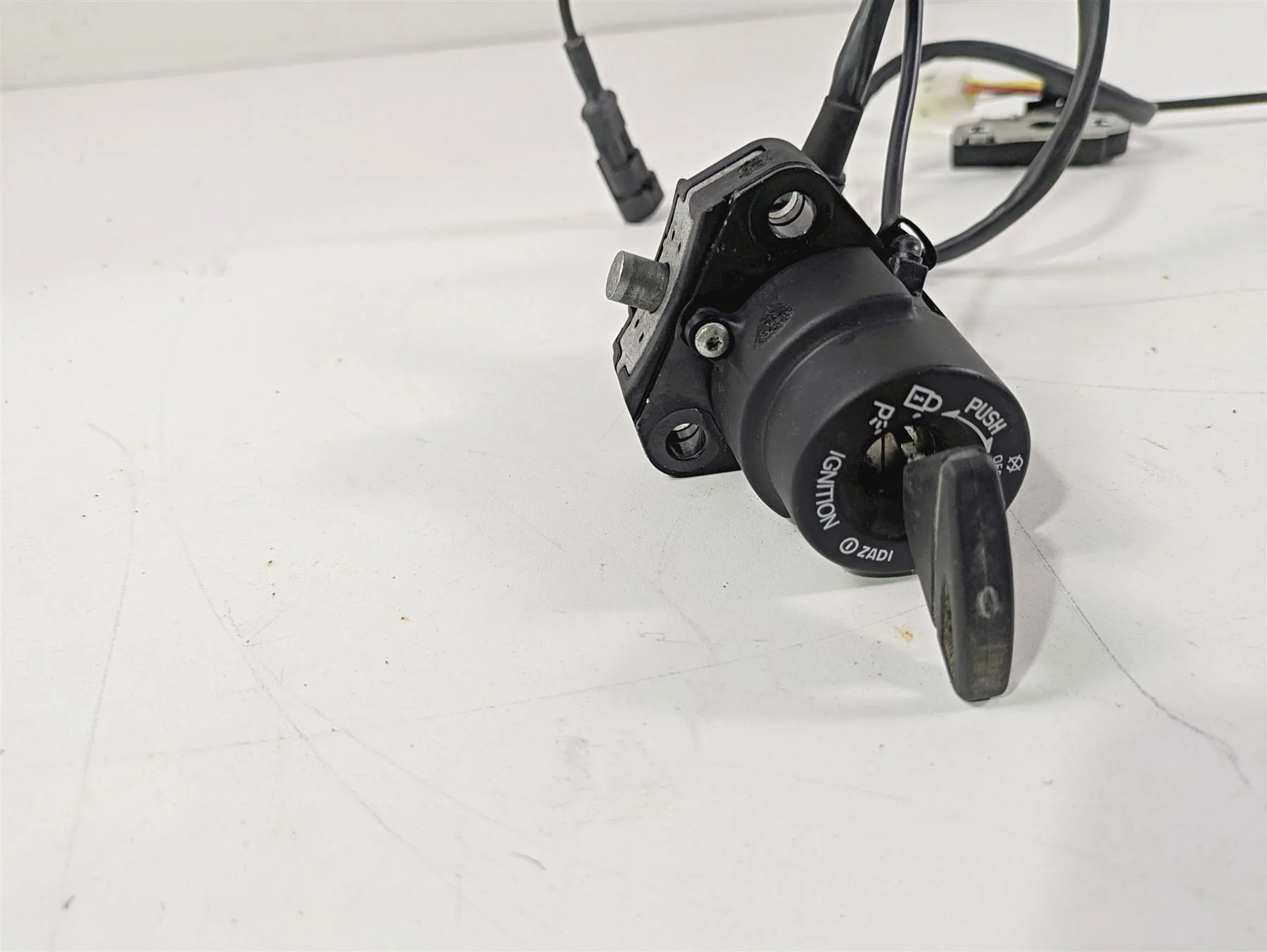 2017 Aprilia RSV 1100 Tuono V4 Factory Gauges Ignition Switch Cdi Key 2B003549 - Image 7