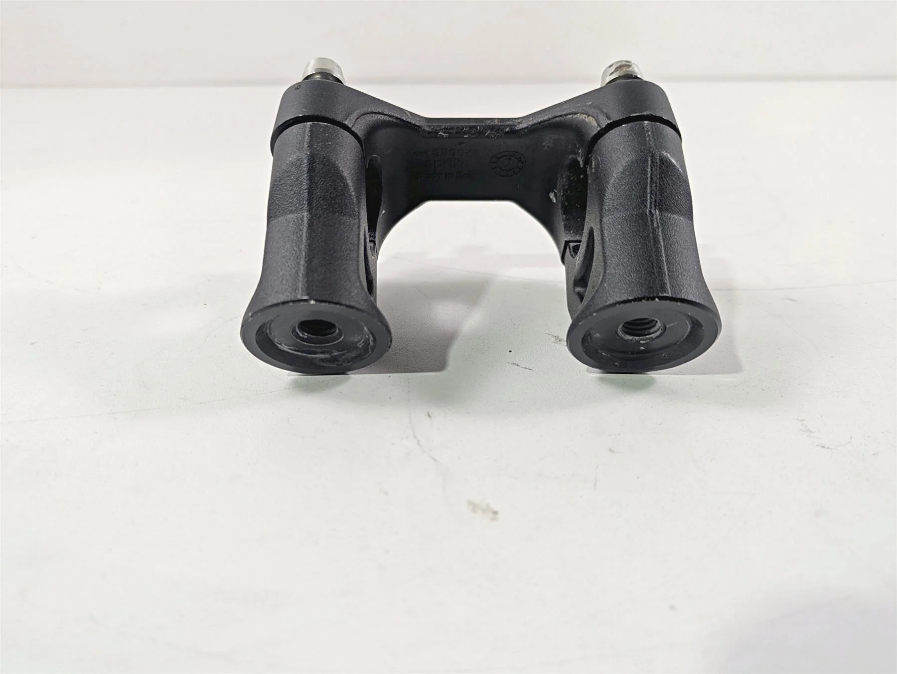 2017 Aprilia RSV 1100 Tuono V4 Factory Handlebar Riser Mount 899049 - Image 9