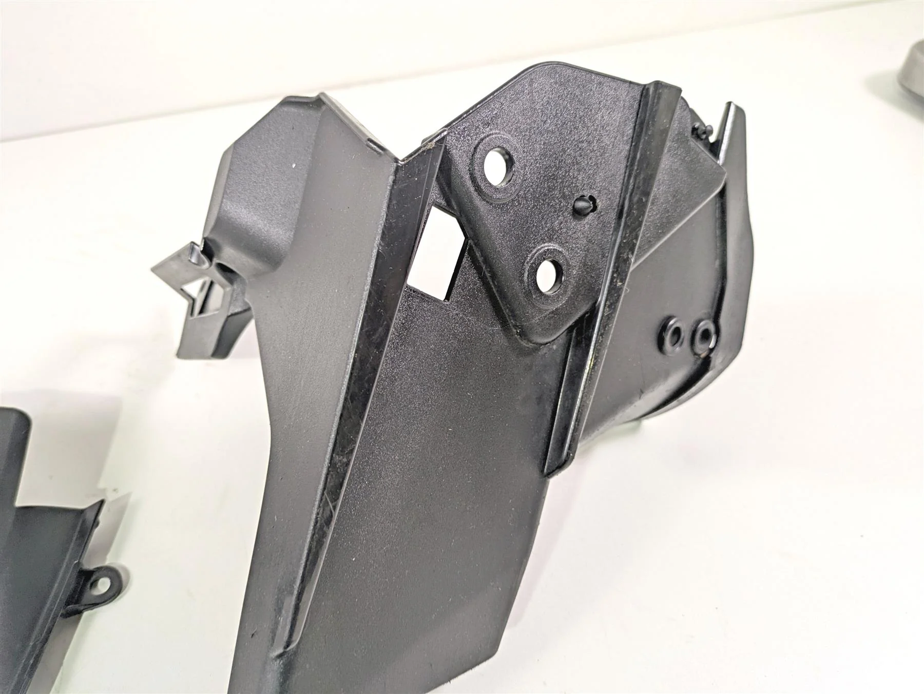 2017 Aprilia RSV 1100 Tuono V4 Factory Plastic Infill Cover Fairing Set 2B003548 - Image 6