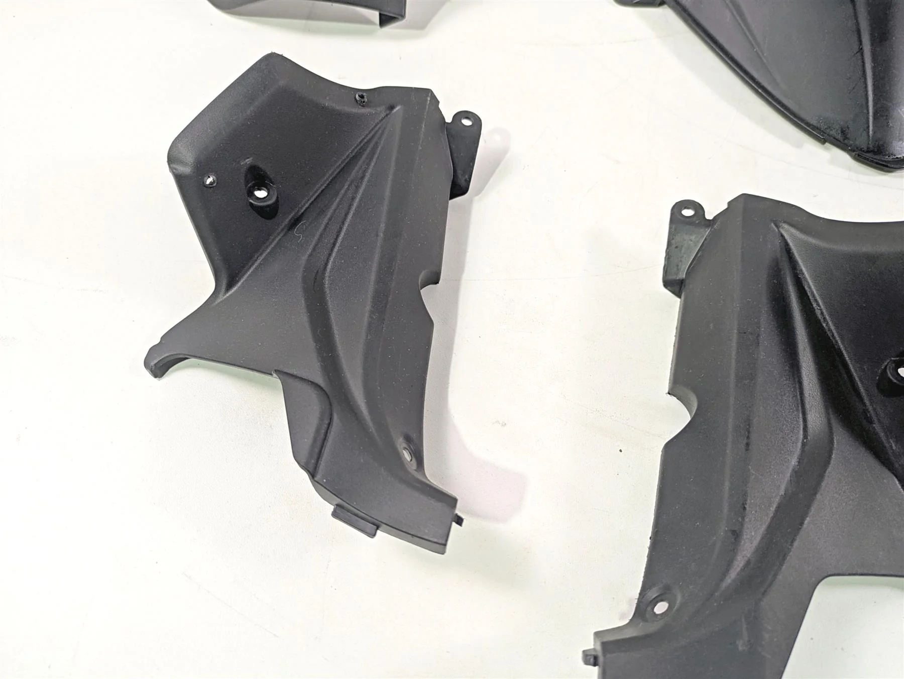 2017 Aprilia RSV 1100 Tuono V4 Factory Plastic Infill Cover Fairing Set 2B003548 - Image 8