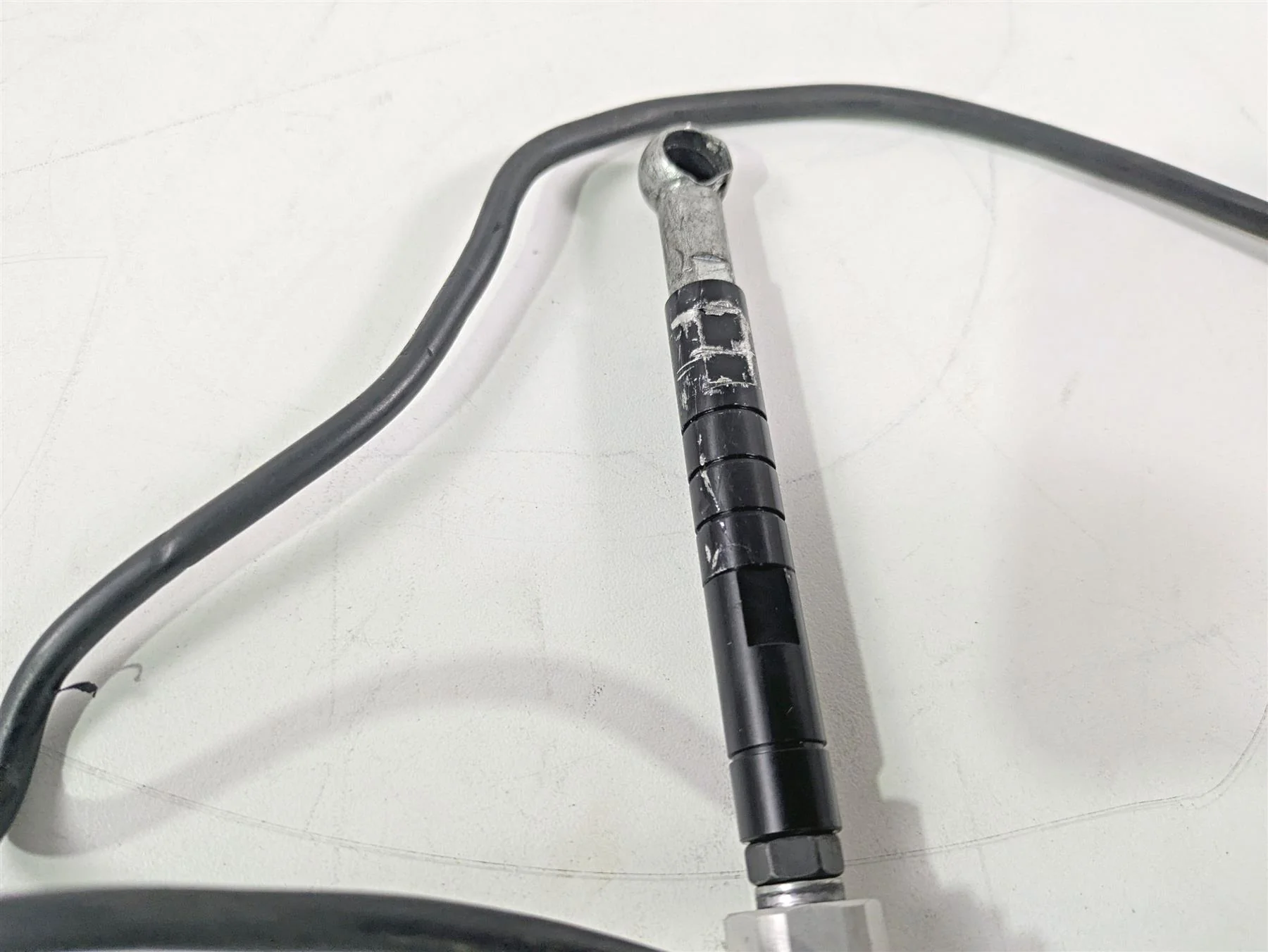 2017 Aprilia RSV 1100 Tuono V4 Factory Quickshifter Quick Shifter -Read 2B002890 - Image 4
