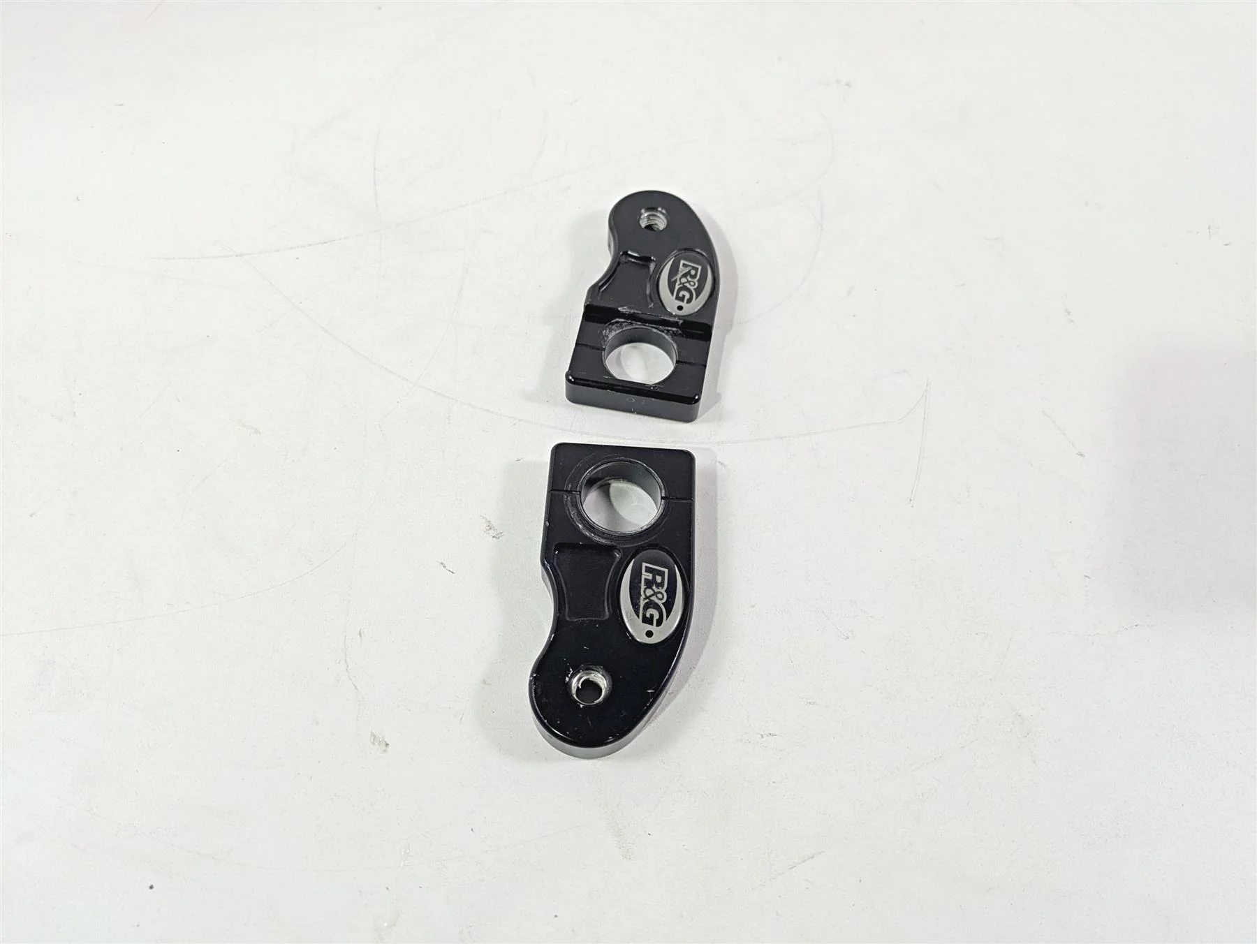 2017 Aprilia RSV 1100 Tuono V4 Factory R&G Cotton Reel Mount Plates CR0030BK - Image 2