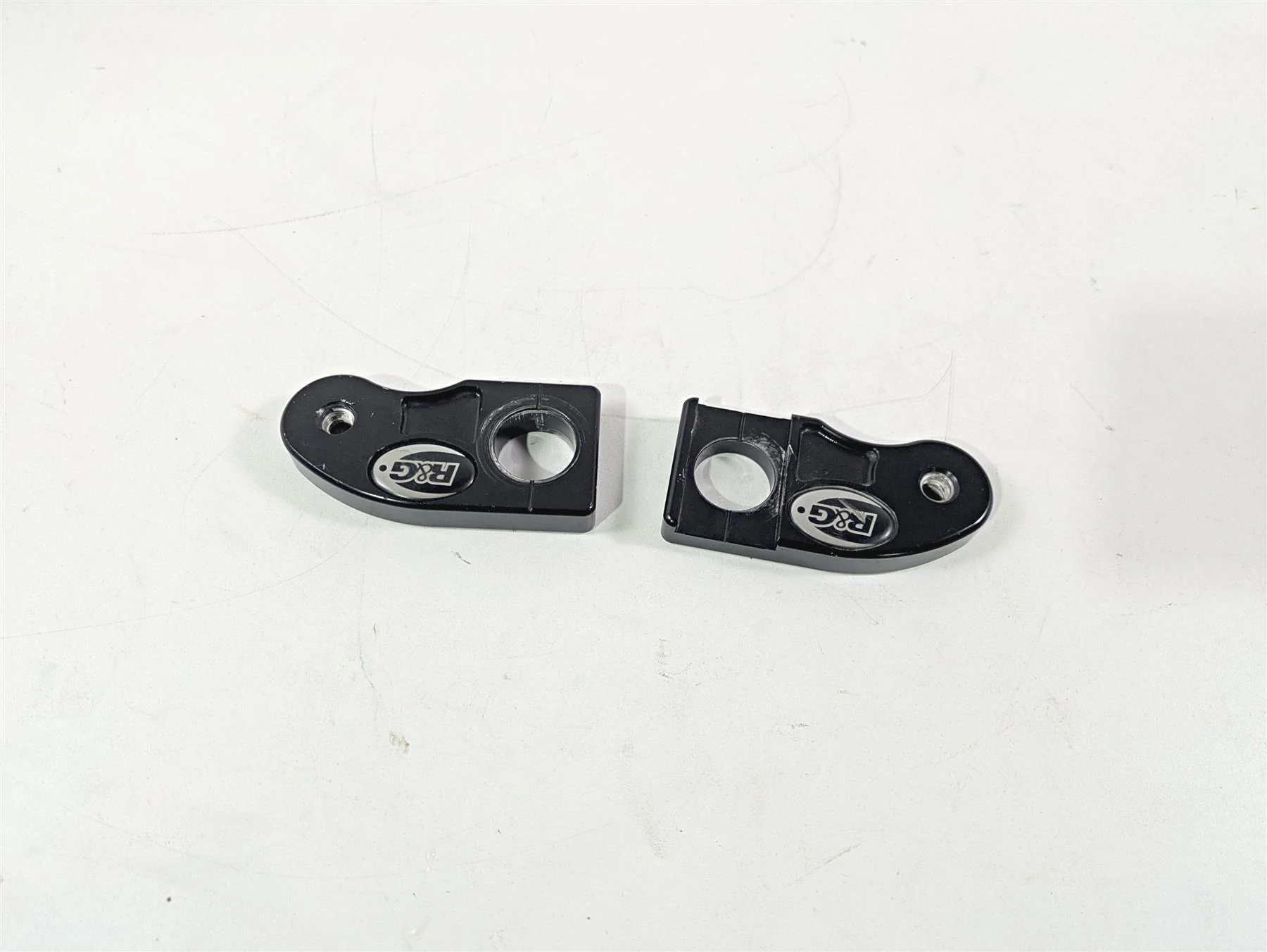2017 Aprilia RSV 1100 Tuono V4 Factory R&G Cotton Reel Mount Plates CR0030BK - Image 3