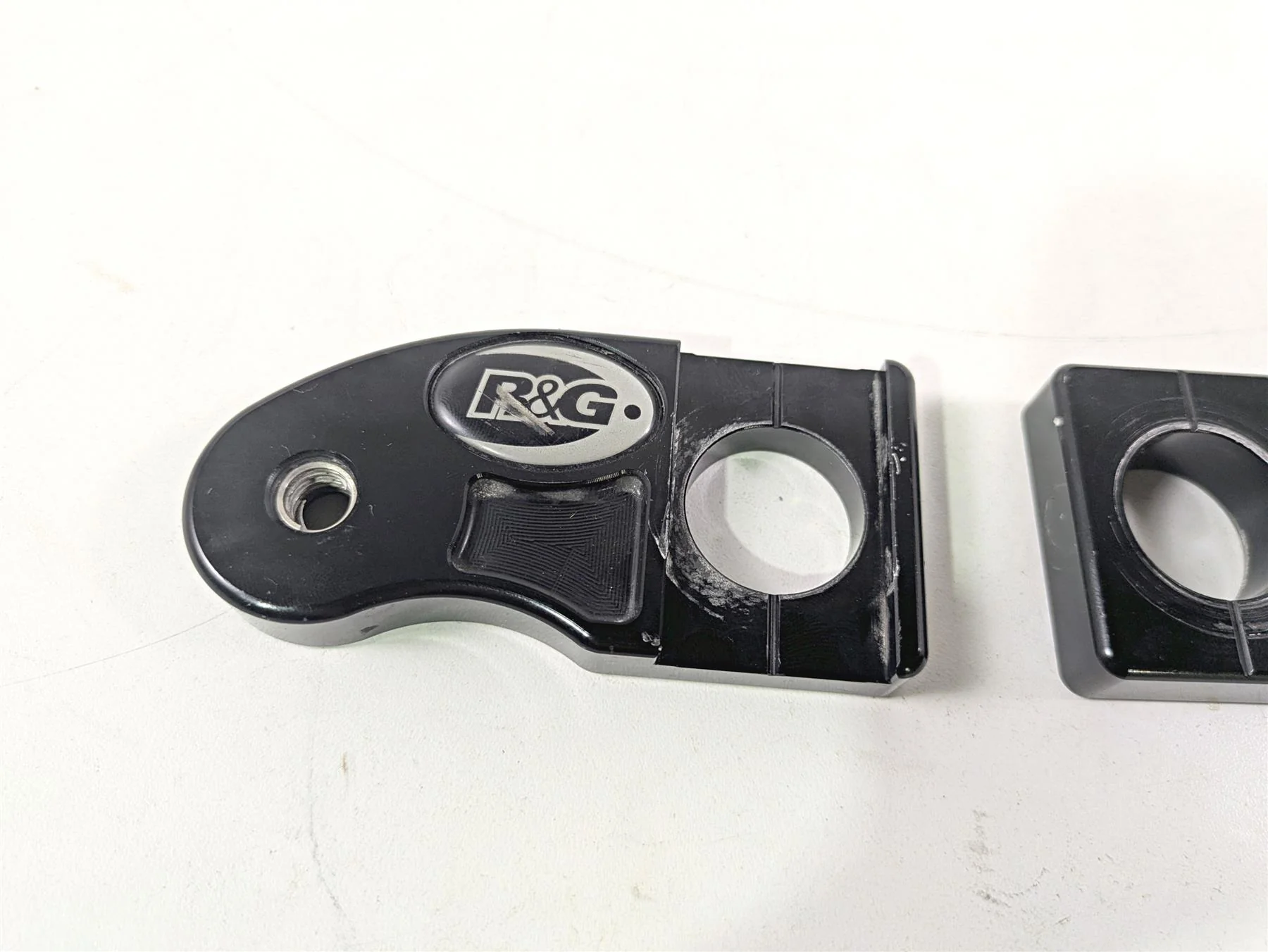 2017 Aprilia RSV 1100 Tuono V4 Factory R&G Cotton Reel Mount Plates CR0030BK - Image 7