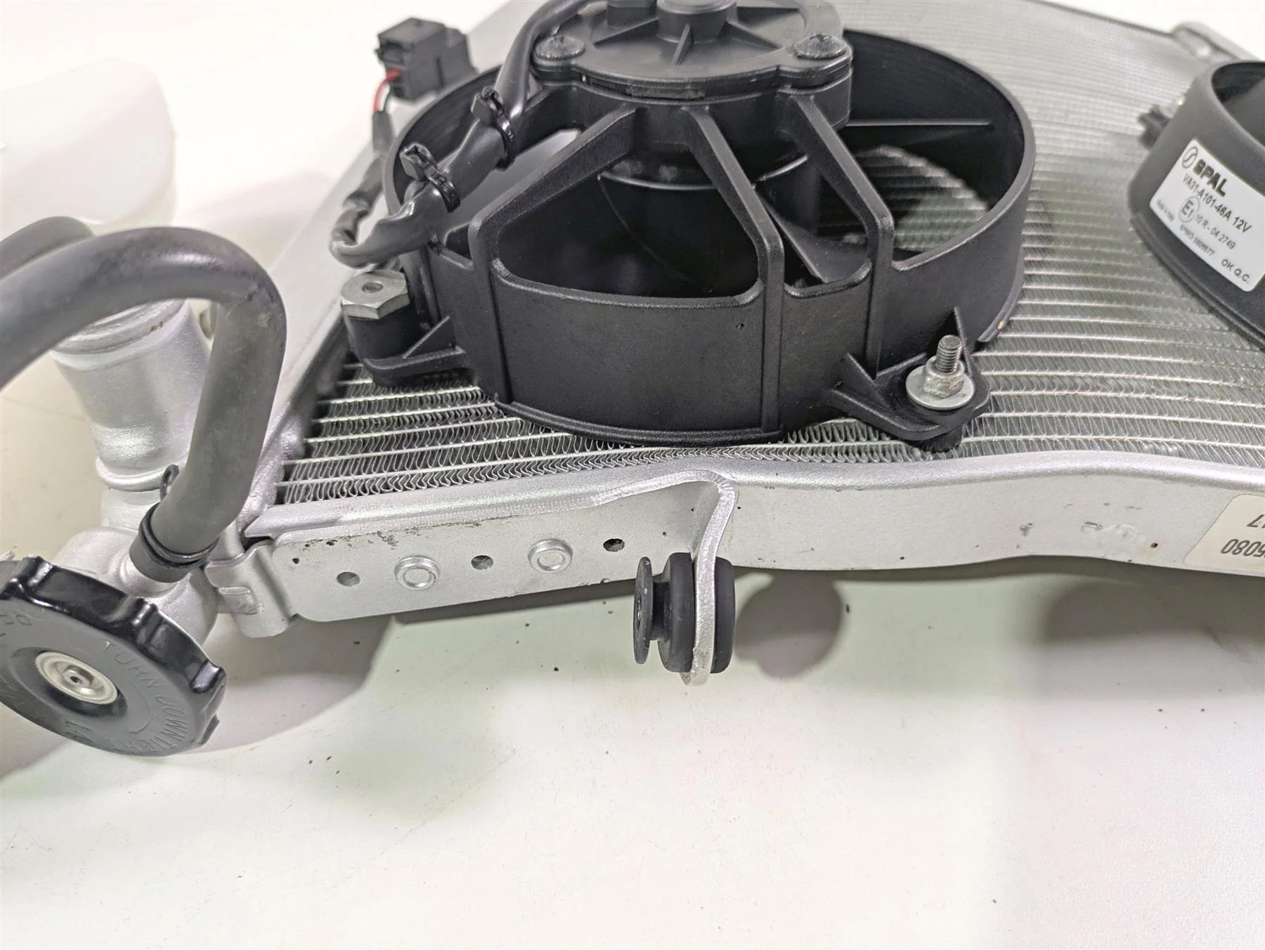2017 Aprilia RSV 1100 Tuono V4 Factory Radiator Fan Reservoir Set -Read 2B003834 - Image 8