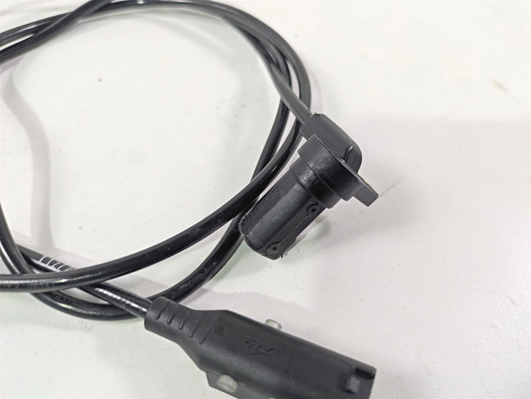 2017 Aprilia RSV 1100 Tuono V4 Factory Rear Abs Brake Wheel Speed Sensor 859792 - Image 11