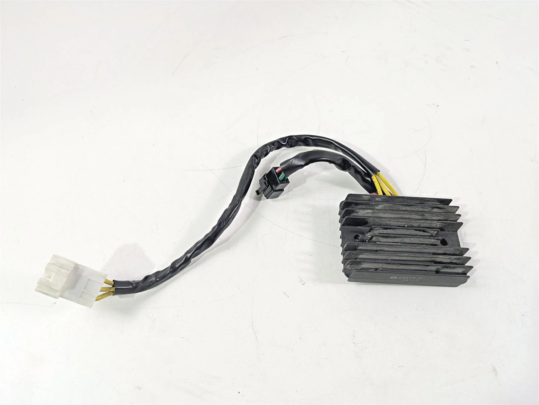 2017 Aprilia RSV 1100 Tuono V4 Factory Rectifier Voltage Regulator B043488