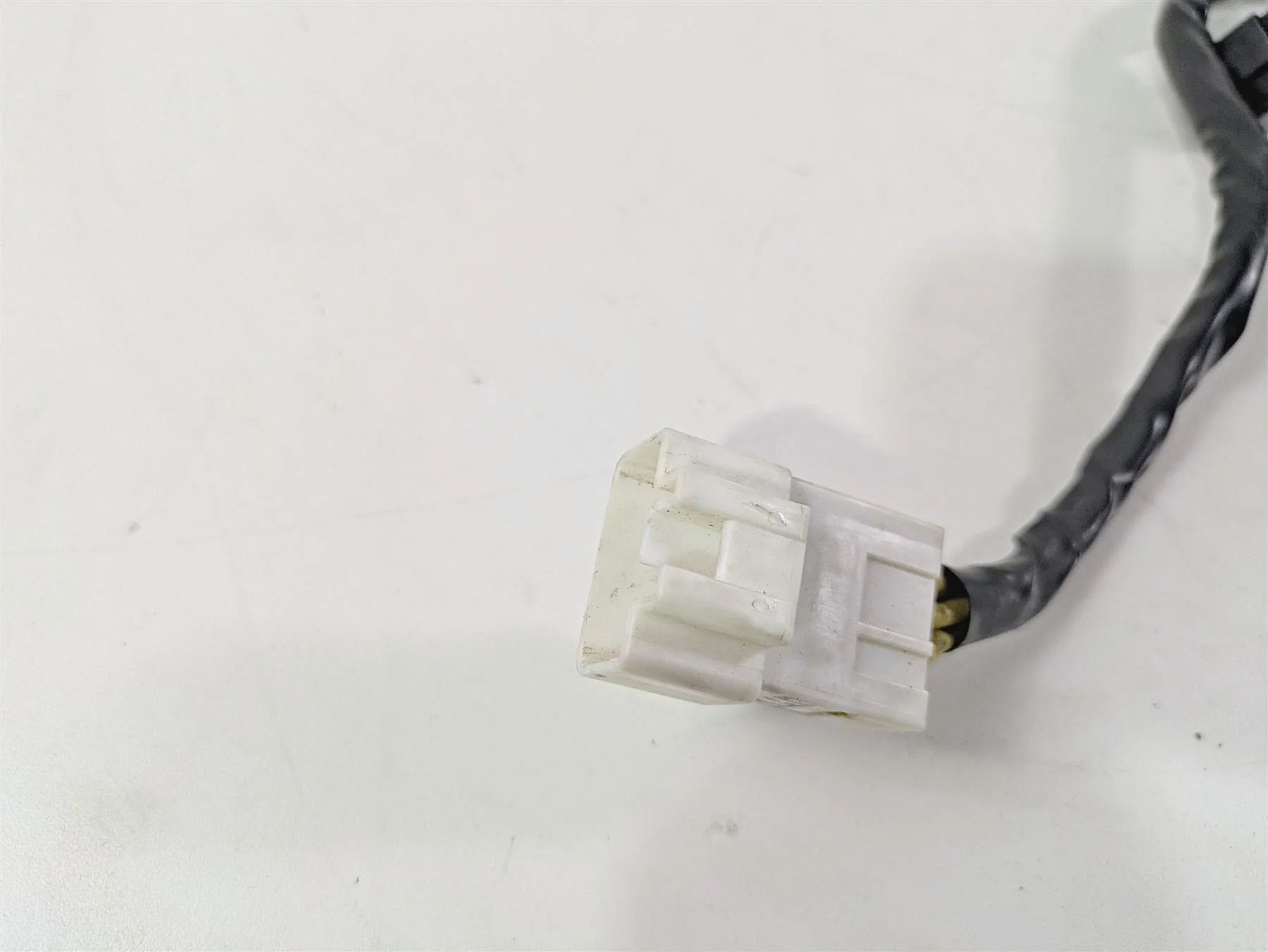 2017 Aprilia RSV 1100 Tuono V4 Factory Rectifier Voltage Regulator B043488 - Image 7