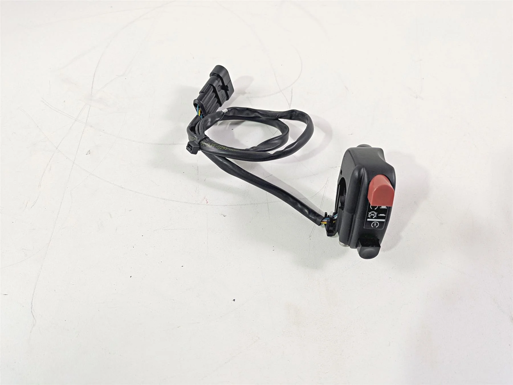 2017 Aprilia RSV 1100 Tuono V4 Factory Right Hand Control Switch B045021