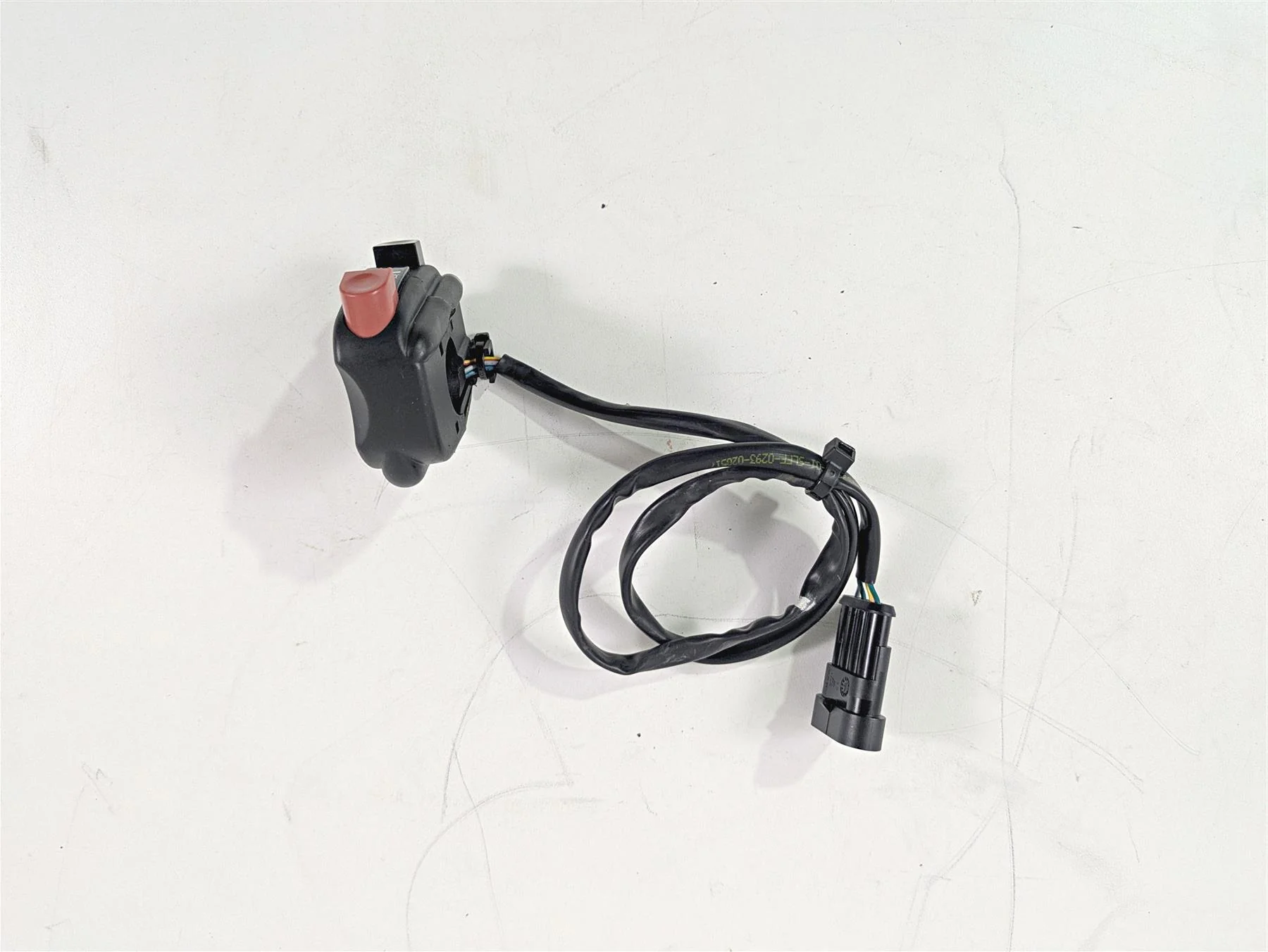 2017 Aprilia RSV 1100 Tuono V4 Factory Right Hand Control Switch B045021 - Image 6
