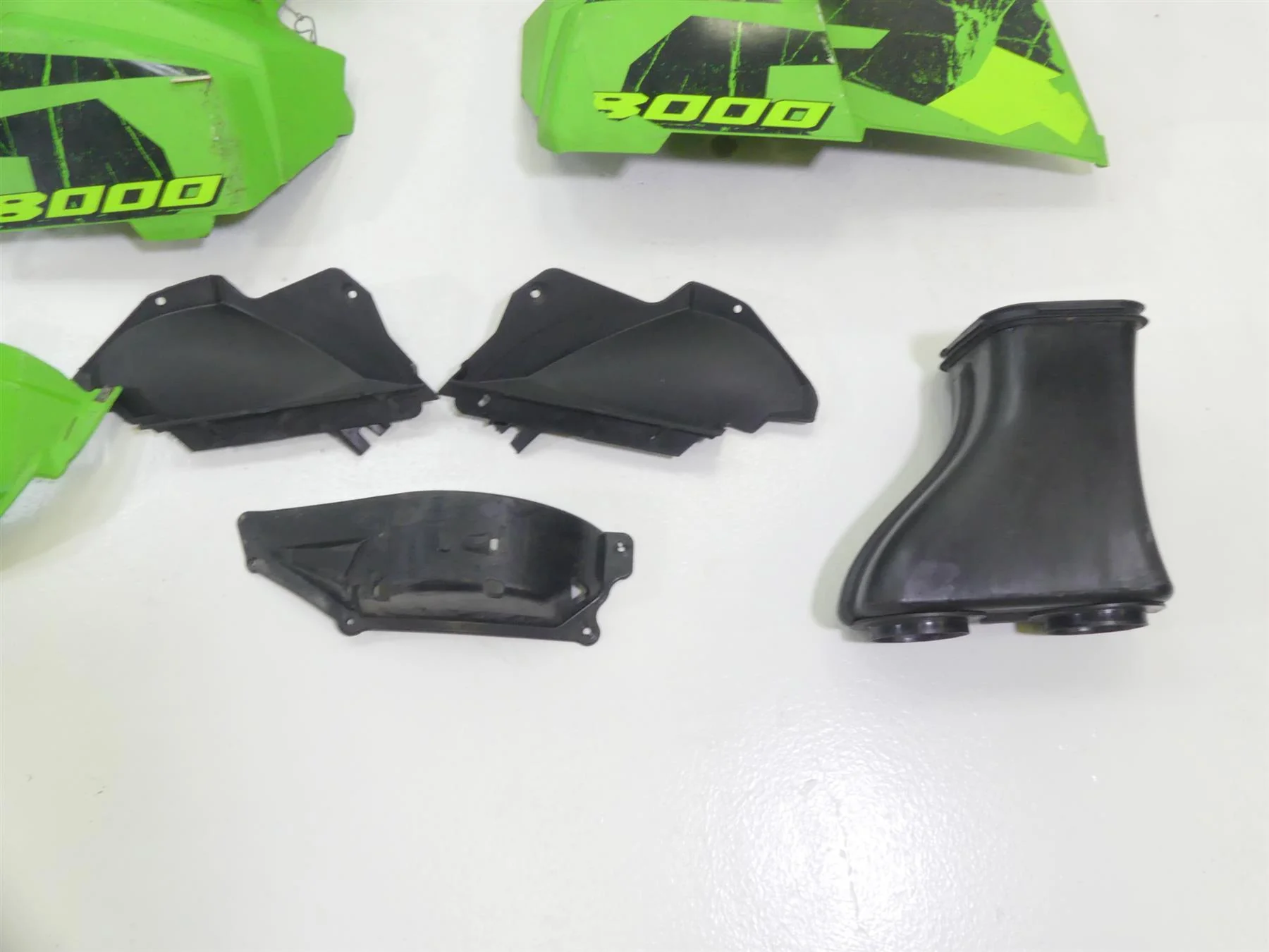 2017 Arctic Mountain Cat M8000 153 Green Plastics Fairing Cover Cowl Set - Image 3