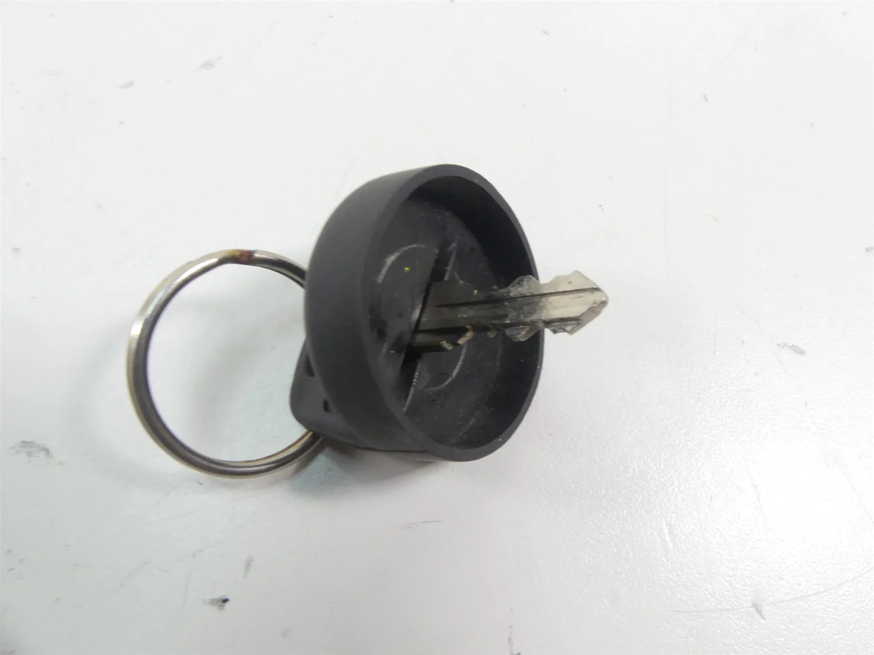 2017 Arctic Mountain Cat M8000 153 Ignition Switch & Key 0609-910 90202 - Image 8