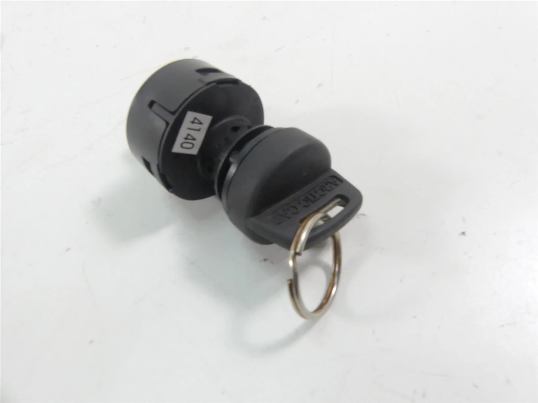 2017 Arctic Mountain Cat M8000 153 Ignition Switch & Key 0609-910 90202 - Image 9