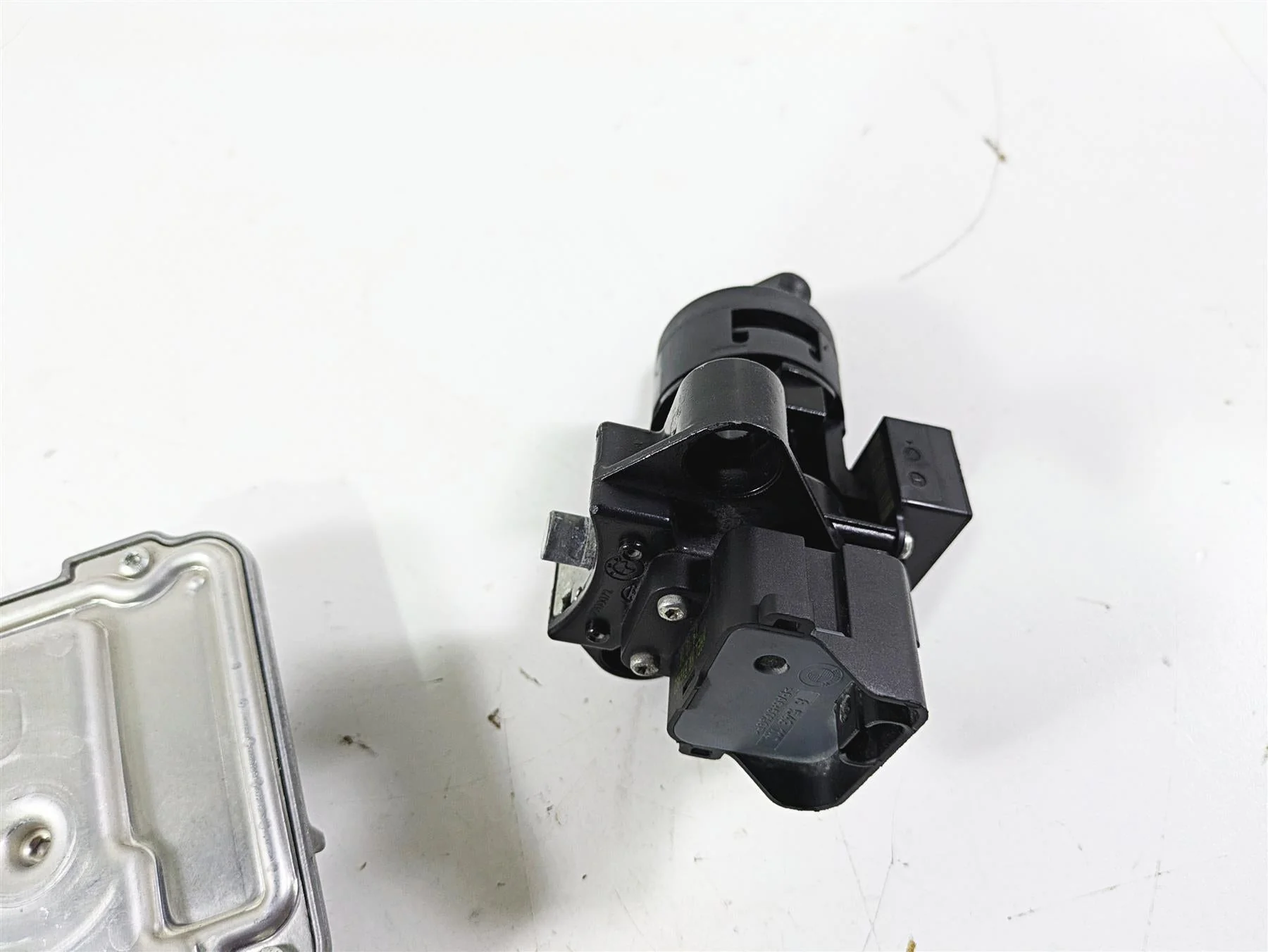 2017 BMW F800GS Adv K75 Cdi Ignition Switch Key Lock Set 13618562426 51257700072 - Image 12