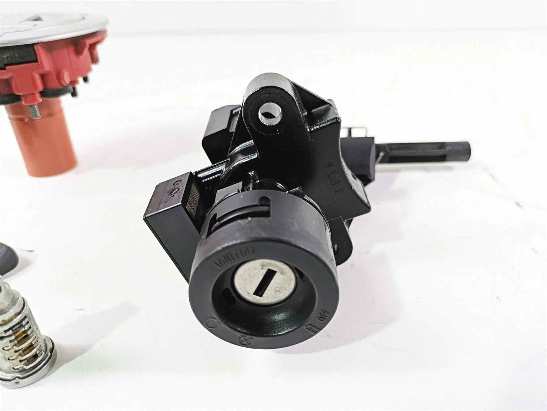 2017 BMW F800GS Adv K75 Cdi Ignition Switch Key Lock Set 8562426 51257700072 - Image 5