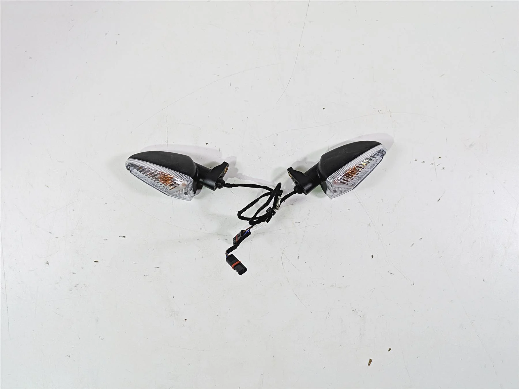 2017 BMW F800GS Adv K75 Front Blinker Turn Signal Set 63138534354 63138534355 - Image 4