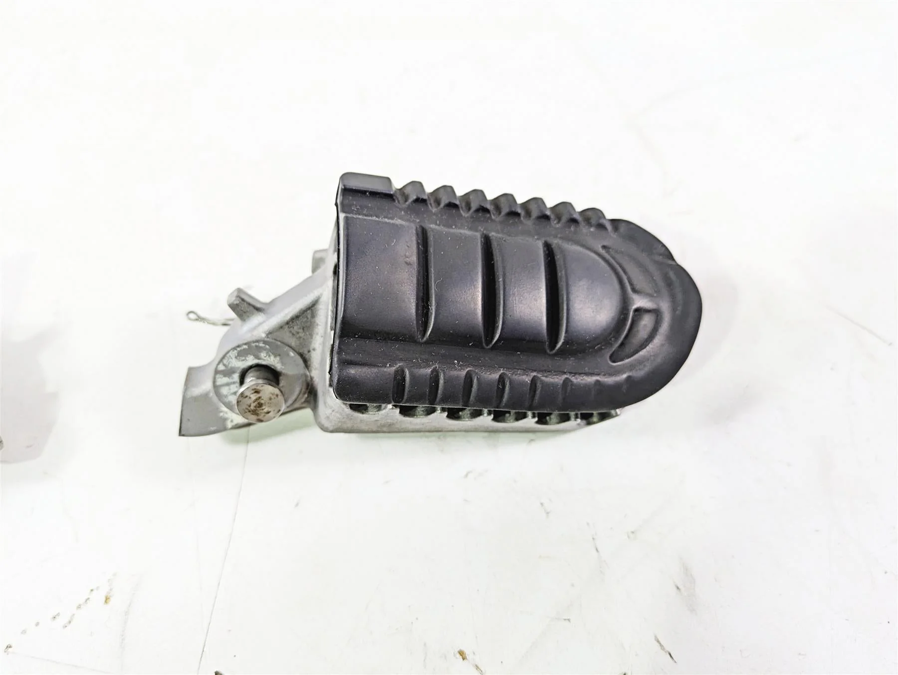 2017 BMW F800GS Adv K75 Front Footpeg Foot Peg Rest Set 77258533661 77258533662 - Image 6