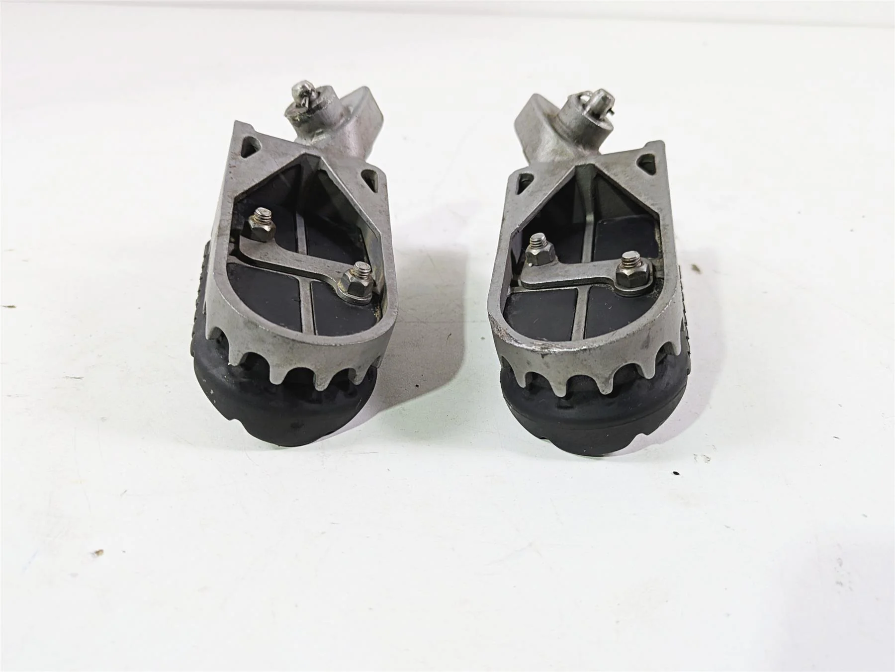 2017 BMW F800GS Adv K75 Front Footpeg Foot Peg Rest Set 77258533661 77258533662 - Image 10