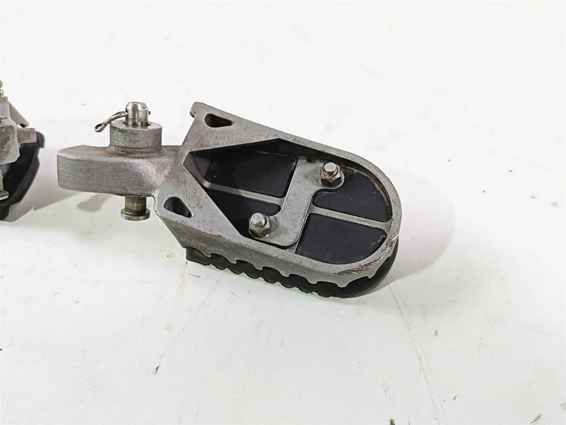 2017 BMW F800GS Adv K75 Front Footpeg Foot Peg Rest Set 77258533661 77258533662 - Image 8