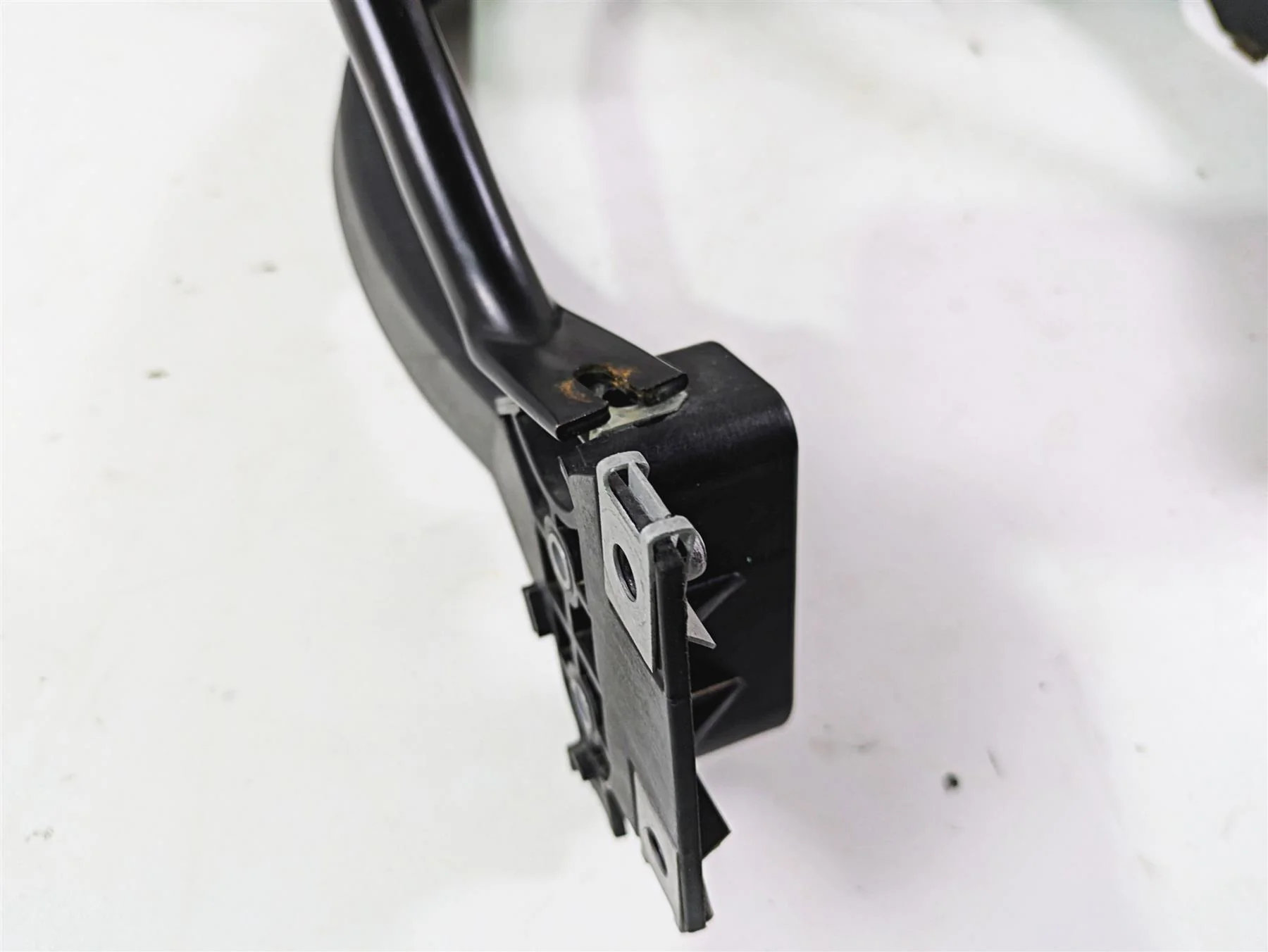 2017 BMW F800GS Adv K75 Front Frame Stay Mount Holder Bracket 46637694988 - Image 9