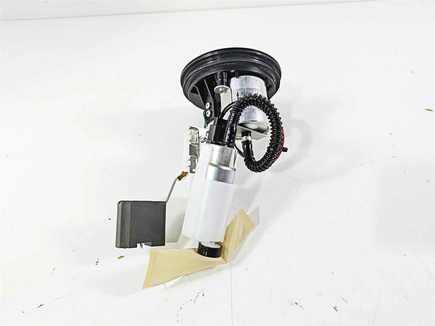 2017 BMW F800GS Adv K75 Fuel Gas Petrol Pump & Level Sensor 16148555171 - Image 4