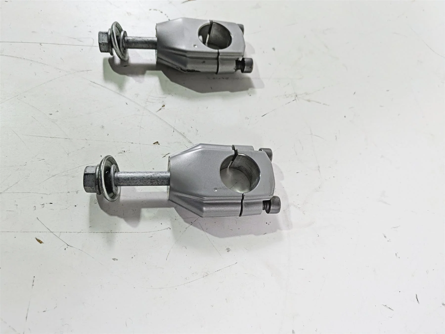 2017 BMW F800GS Adv K75 Handle Bar Riser Holder 31427715491 - Image 3