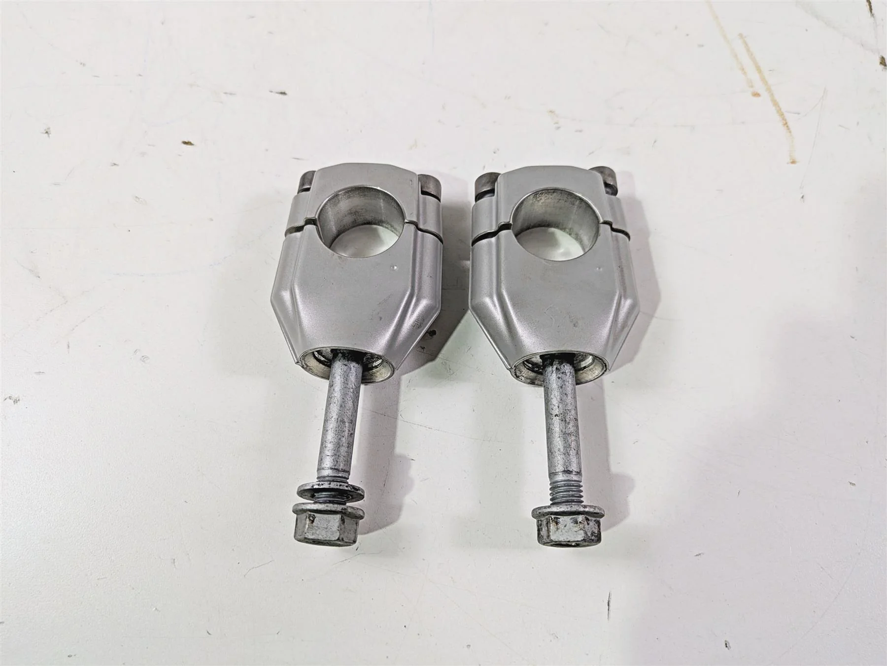 2017 BMW F800GS Adv K75 Handlebar Riser Holder Clamp Set 31427715491
