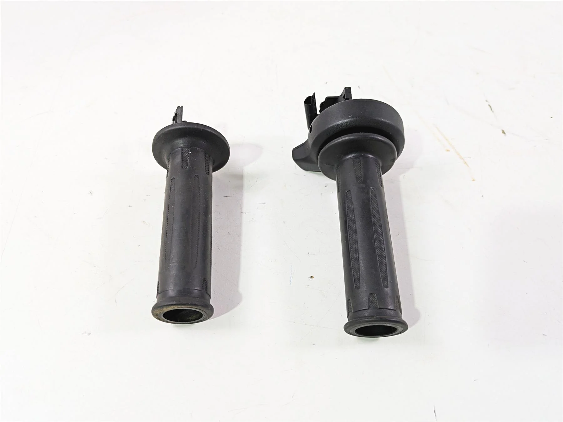 2017 BMW F800GS Adv K75 Heated Hand Grip Set - Read 61318522470 61318552119 - Image 10