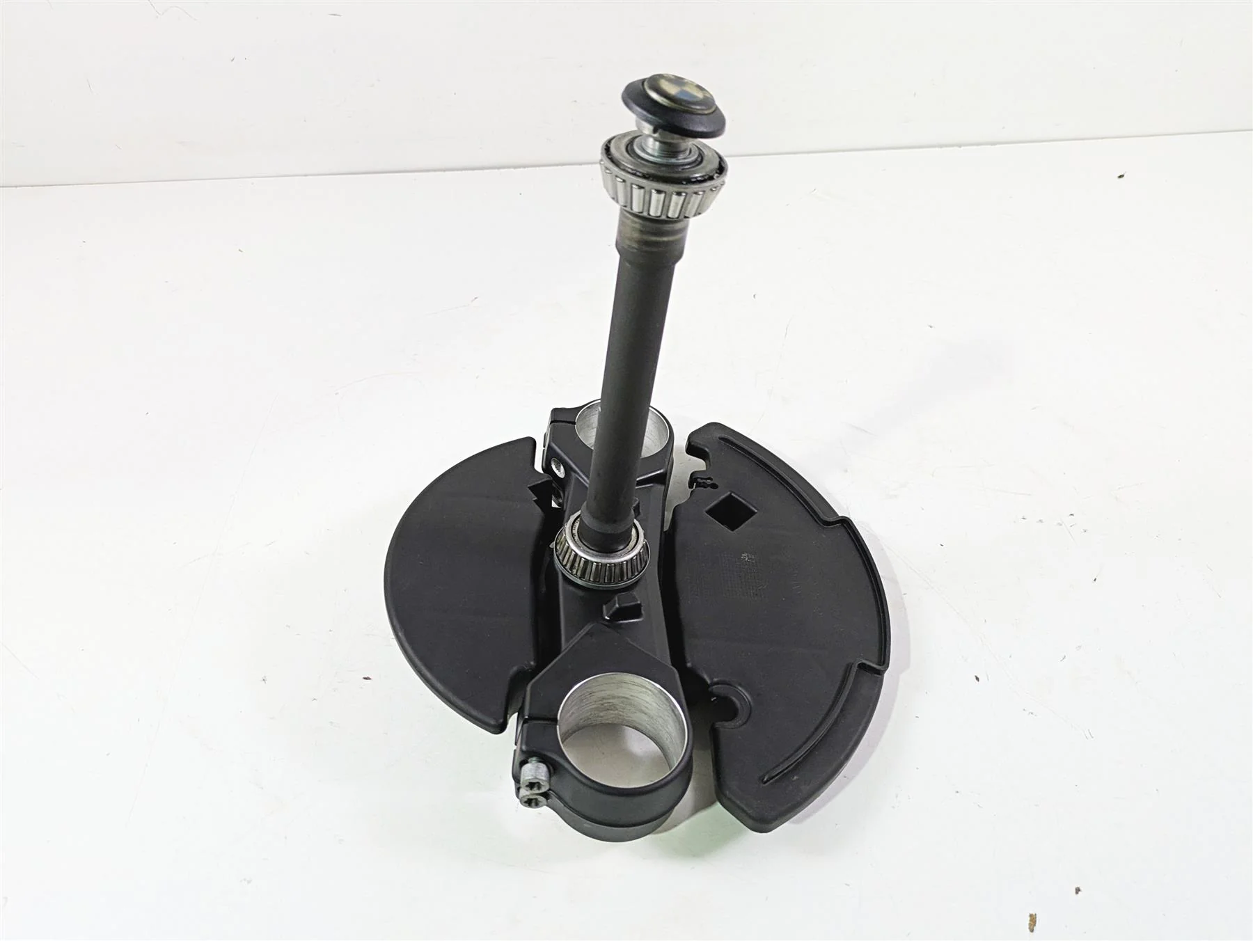 2017 BMW F800GS Adv K75 Lower Triple Tree Steering Clamp 31428530350 - Image 4