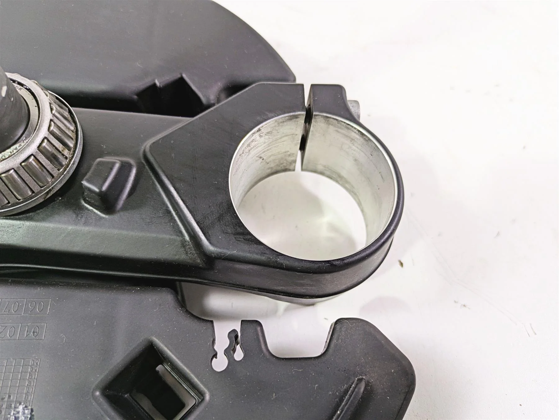 2017 BMW F800GS Adv K75 Lower Triple Tree Steering Clamp 31428530350 - Image 9