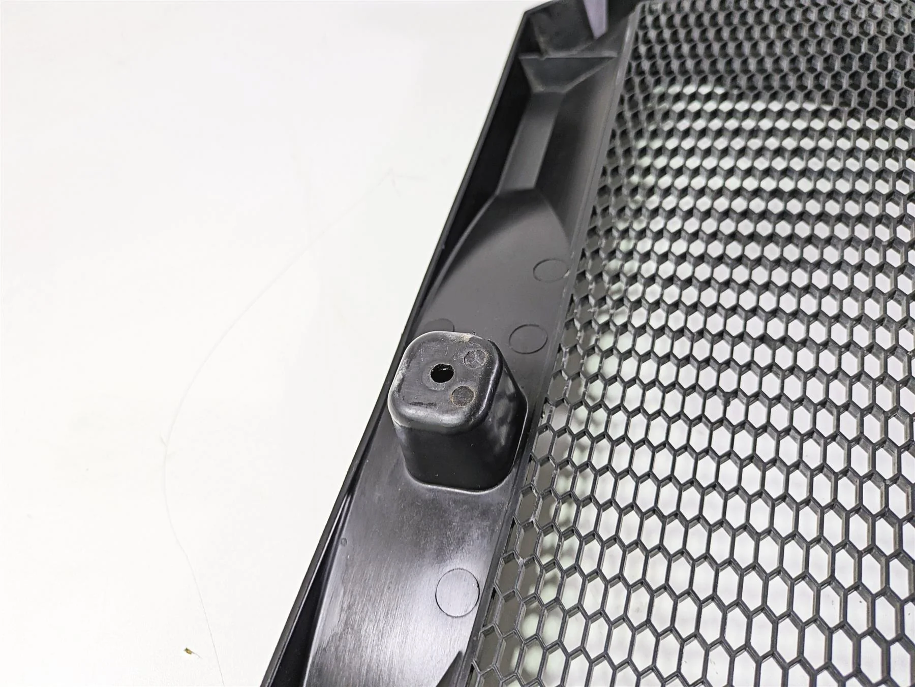 2017 BMW F800GS Adv K75 Radiator Cover Guard Grill Fairing 46638530525 - Image 9
