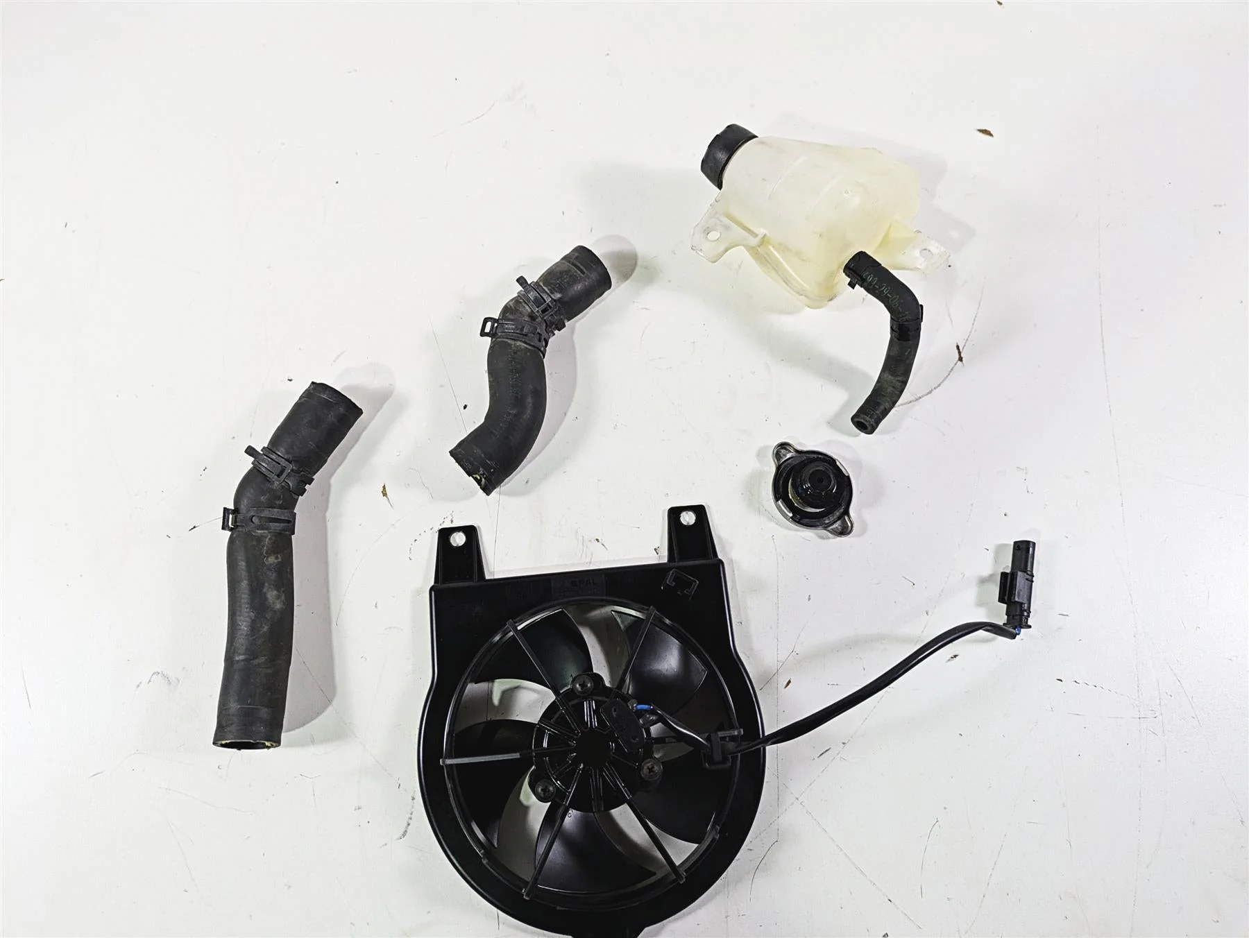 2017 BMW F800GS Adv K75 Radiator Fan Reservoir Hoses Set 17118530393 - Image 4