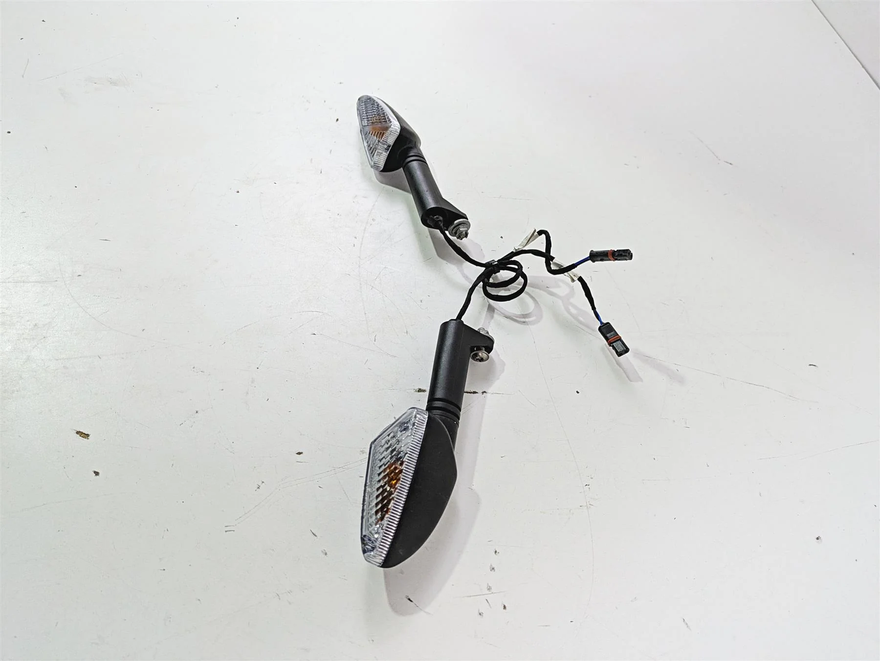 2017 BMW F800GS Adv K75 Rear Blinker Turn Signal Set 63138534352 63138534353 - Image 3