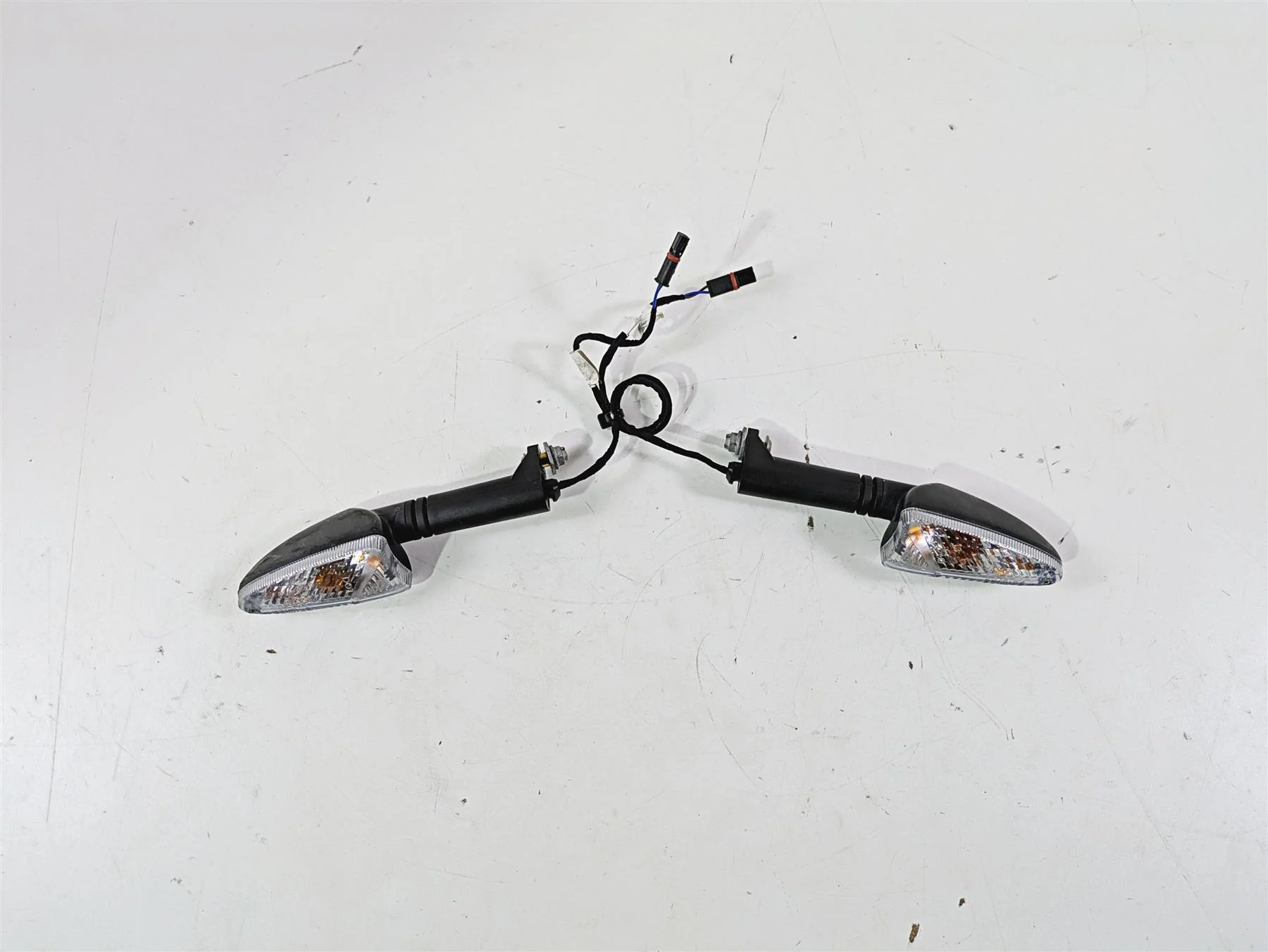 2017 BMW F800GS Adv K75 Rear Blinker Turn Signal Set 63138534352 63138534353 - Image 4