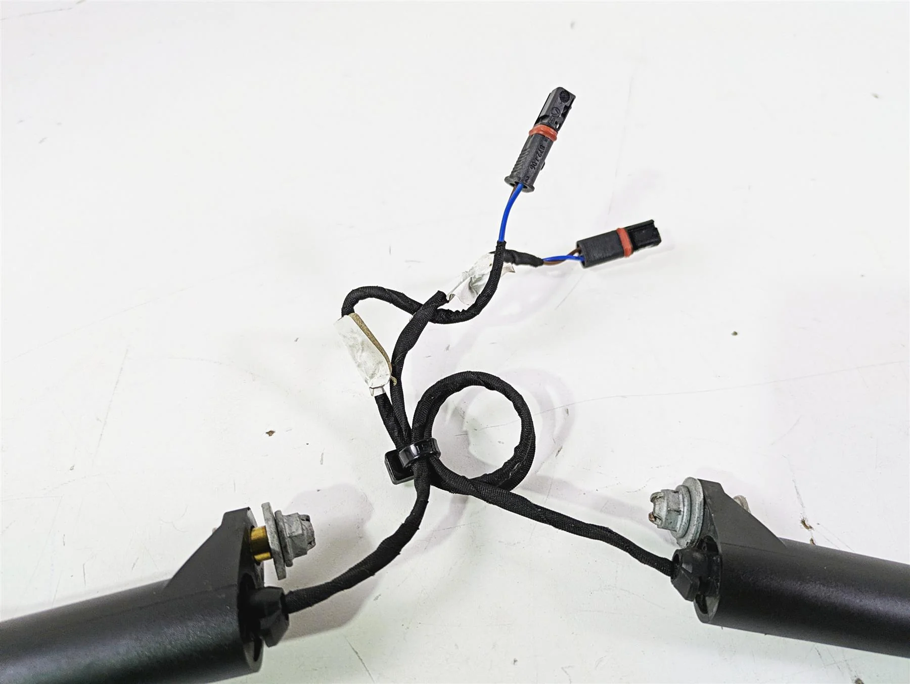 2017 BMW F800GS Adv K75 Rear Blinker Turn Signal Set 63138534352 63138534353 - Image 7
