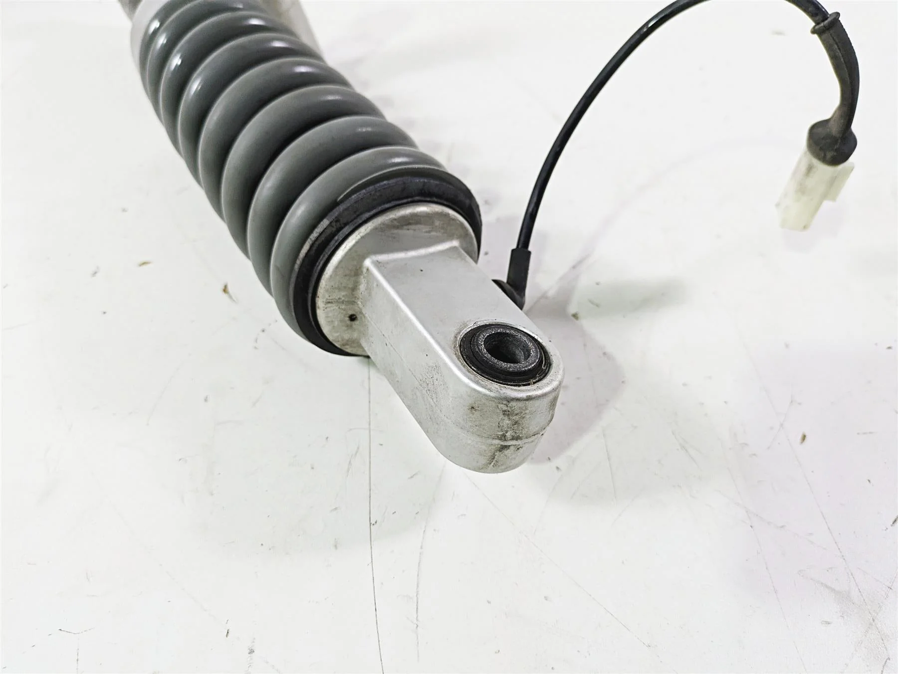 2017 BMW F800GS Adv K75 Rear Esa Shock Damper 852211304 33548522113 - Image 11