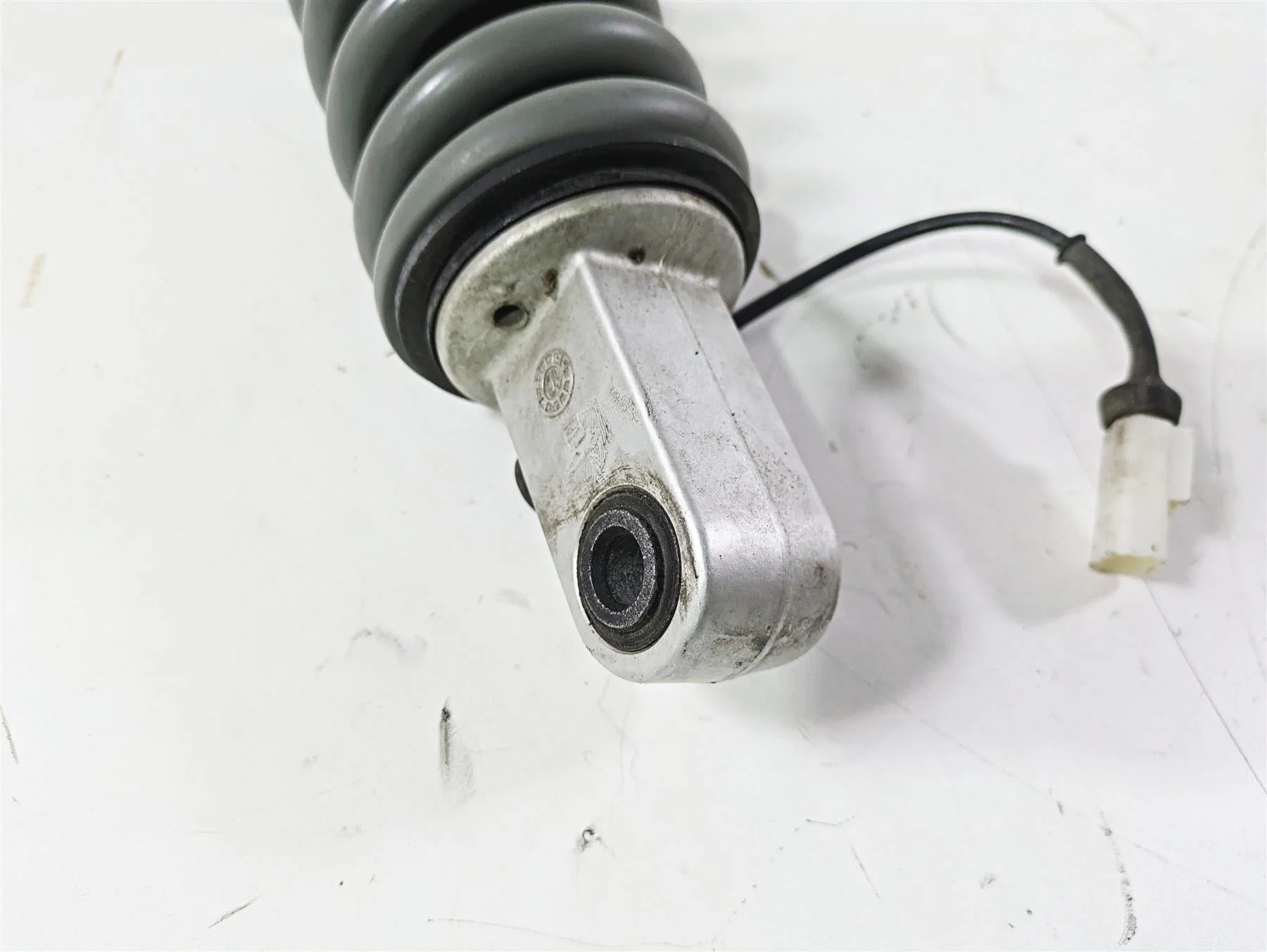 2017 BMW F800GS Adv K75 Rear Esa Shock Damper 852211304 33548522113 - Image 7