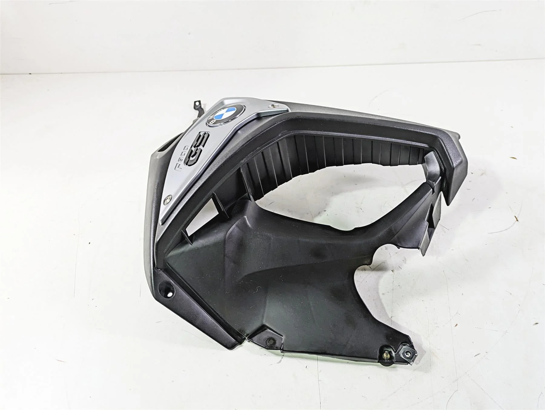 2017 BMW F800GS Adv K75 Right Main Tank Fairing Cover 46638530530 - Image 12