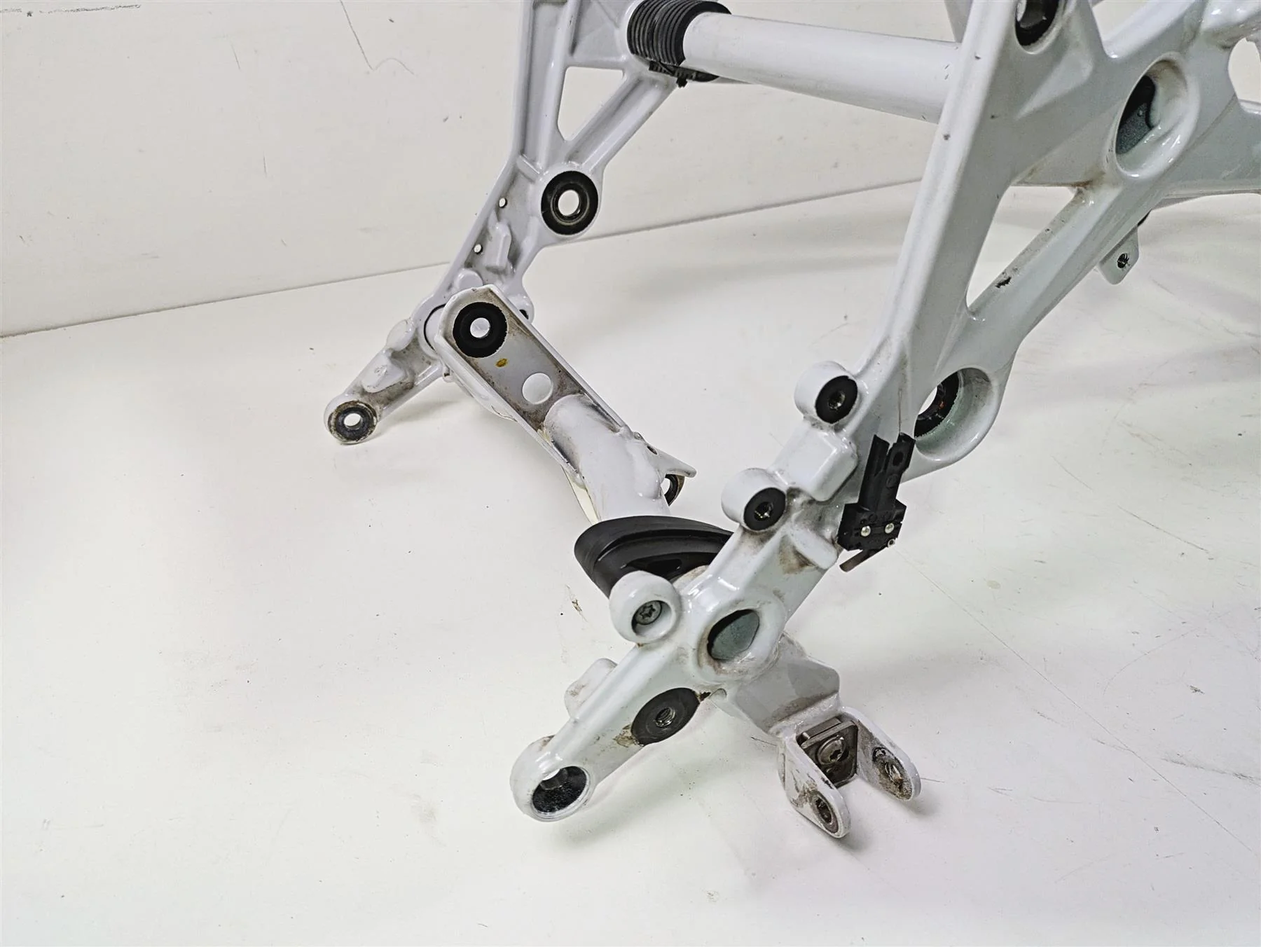 2017 BMW F800GS Adv K75 Straight Main Frame Chassis With Clean California Title 46511600241 - Image 7