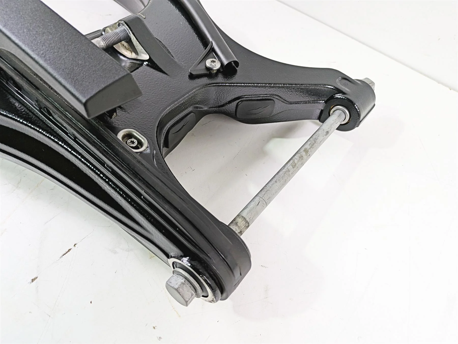 2017 BMW F800GS Adv K75 Swingarm Swing Arm 33178549120 - Image 5