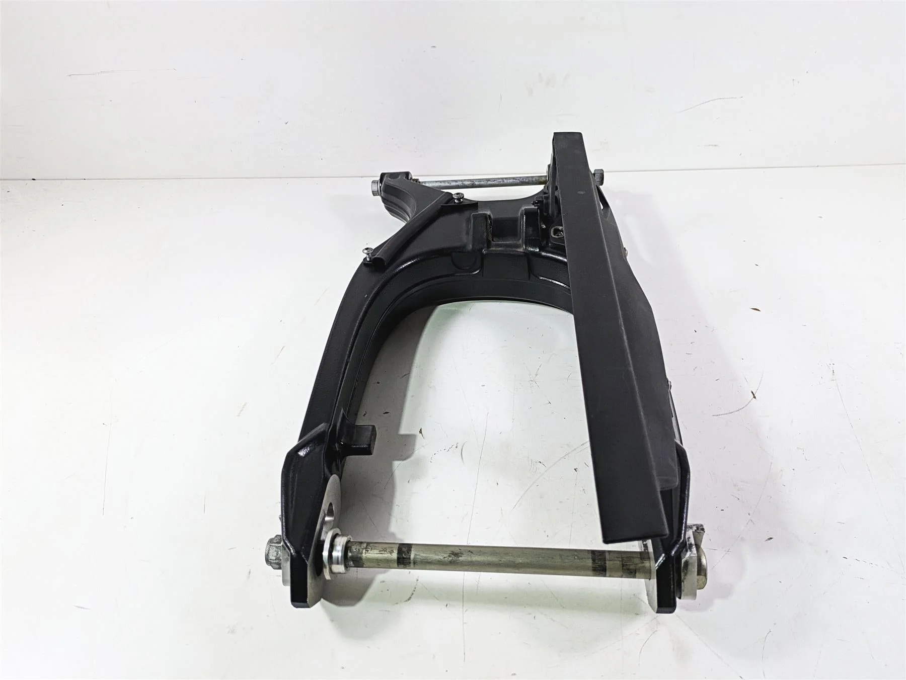 2017 BMW F800GS Adv K75 Swingarm Swing Arm & Axle & Pivot Bolt 33178549120 - Image 3